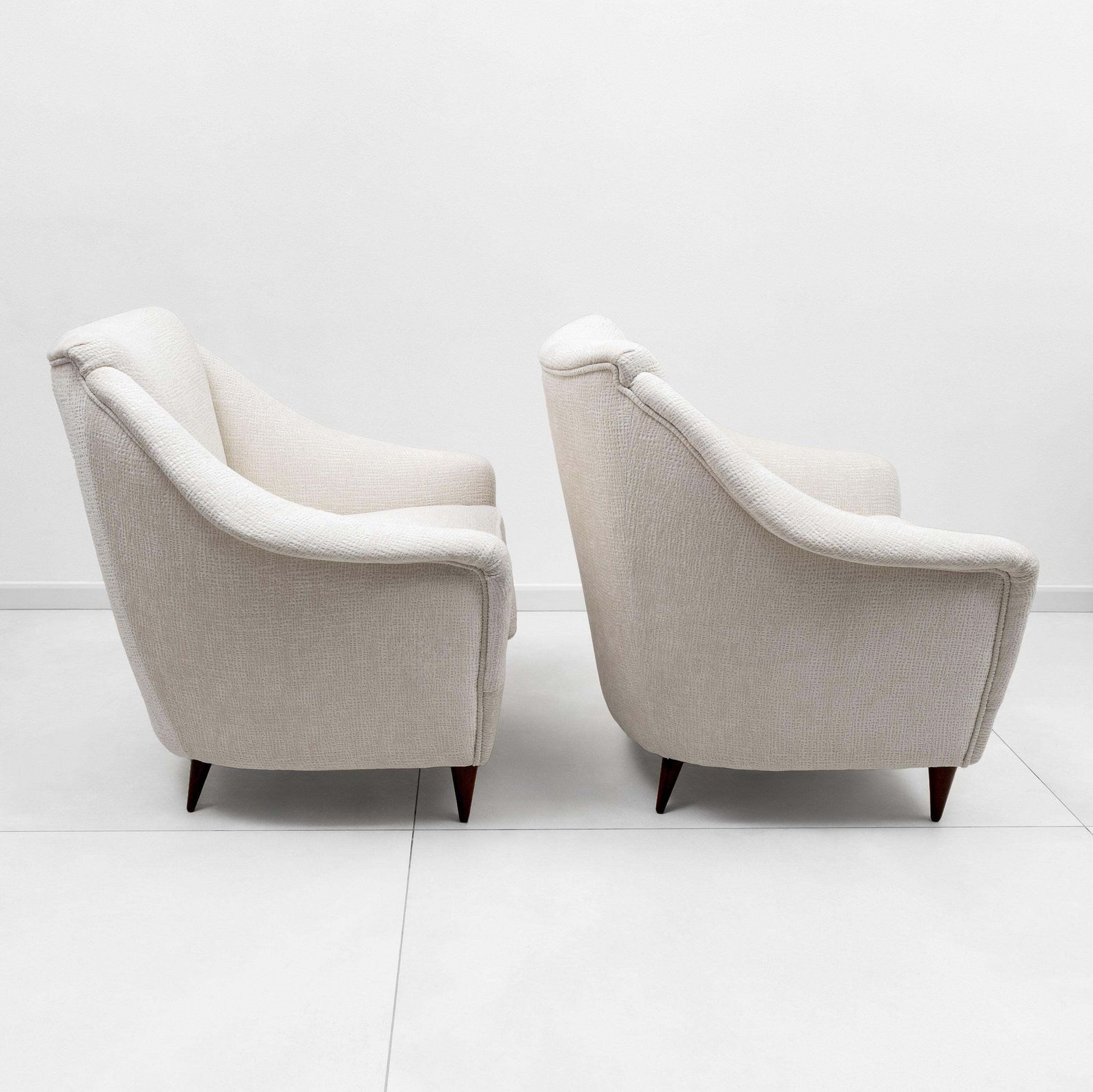 Pair Of Ico Parisi Midcentury Modern Italian Armchairs For Ariberto Colombo, 50s photo buy