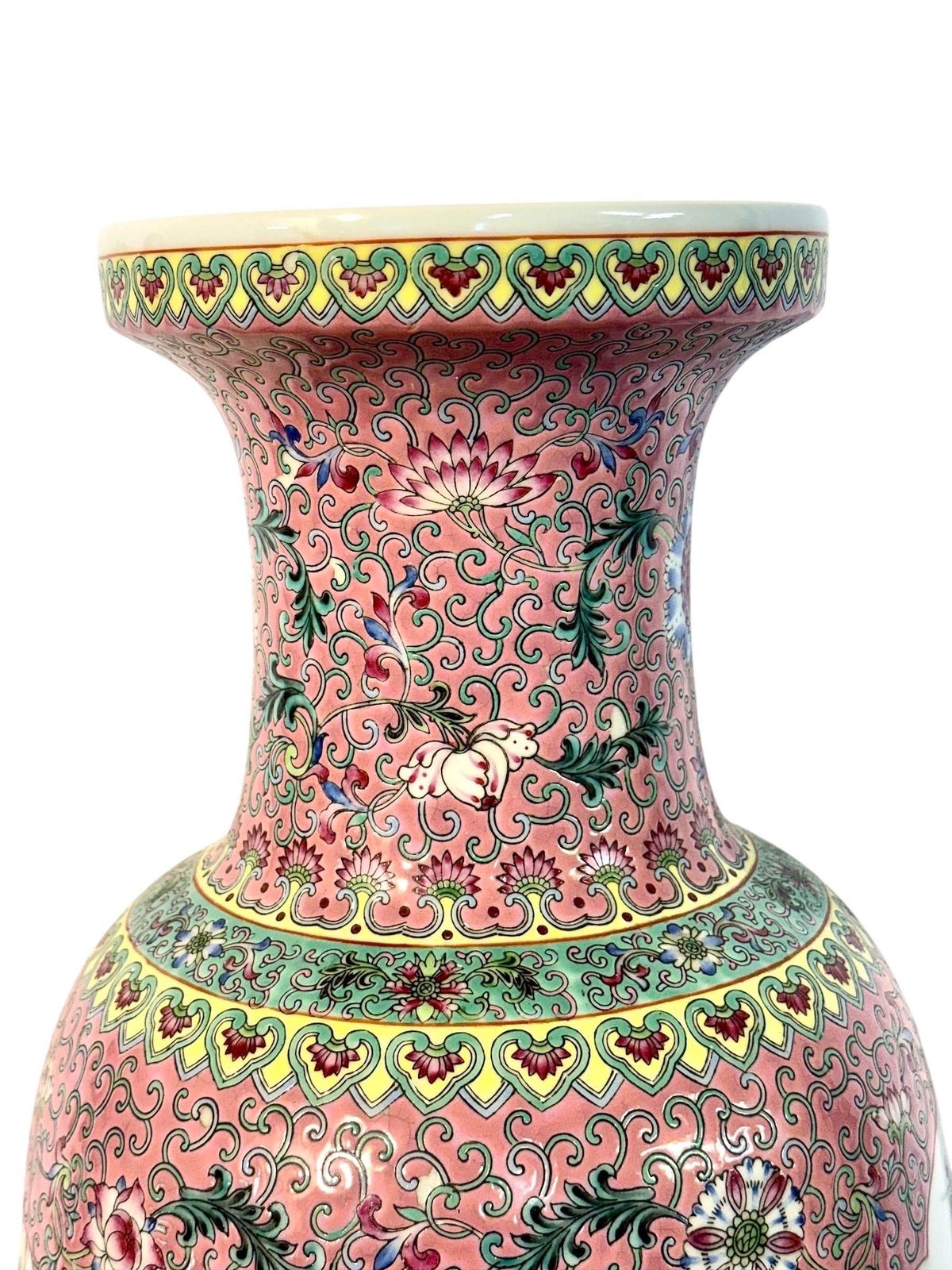 Large Chinese Famille Rose Porcelain Vase With Peacocks photo buy
