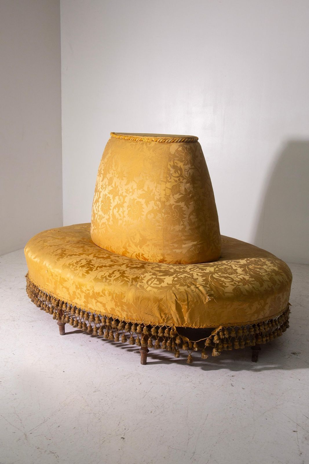Italian Art Deco Round Boudoir Sofa In Original Golden Satin Fabric With Tassels photo Furniture