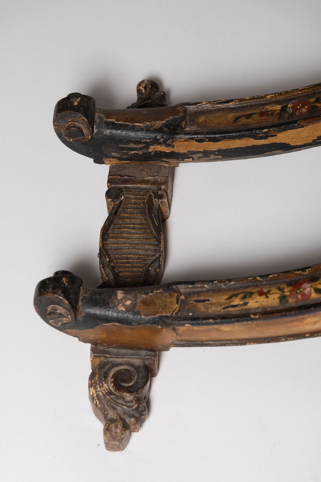 photo furniture 18th Century Venetian Gondola Chair
