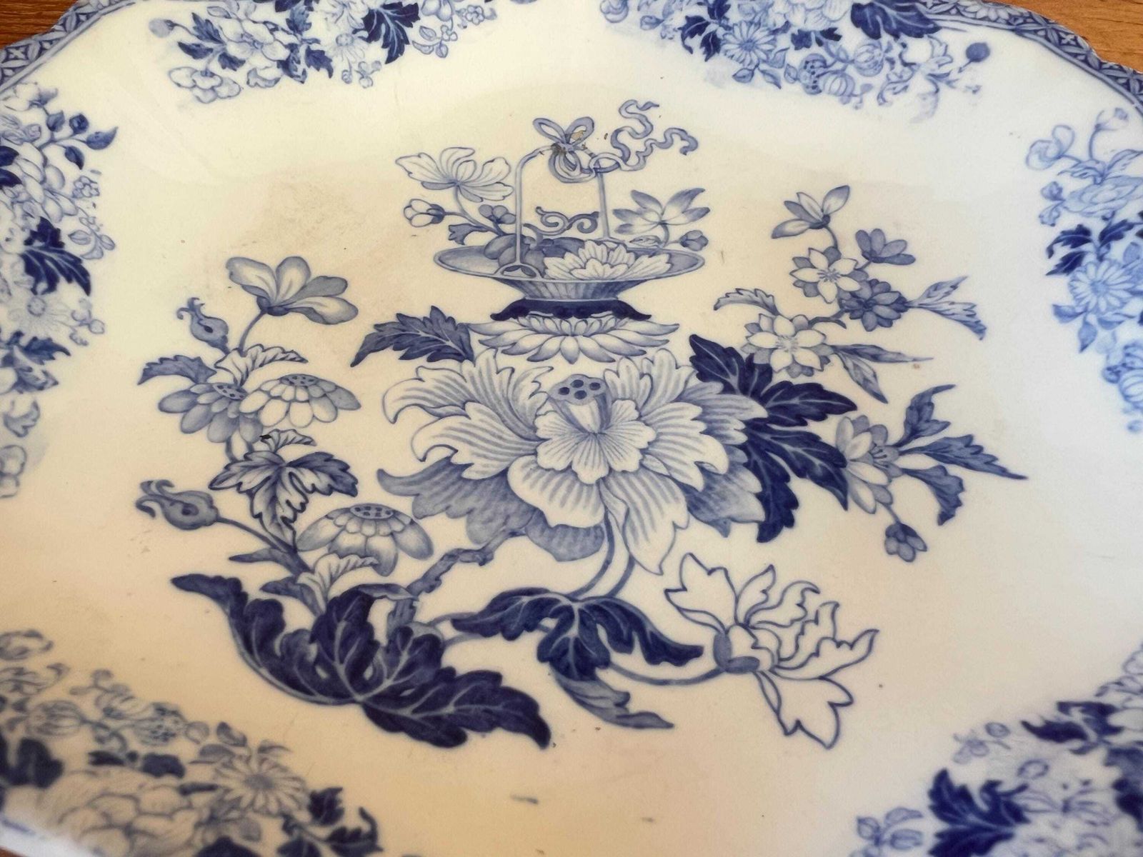 Antique Wedgwood Blue And White Plate, "Basket And Flowers" Pattern, 19th Century Transferware, Scalloped Chinoiserie Serving Dish photo for sale