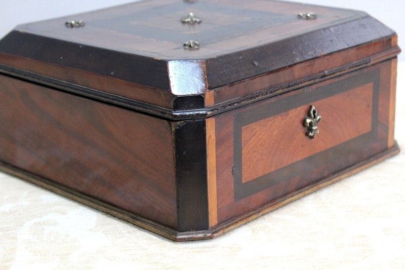 Napoleon III Jewelery Box photo 574.74