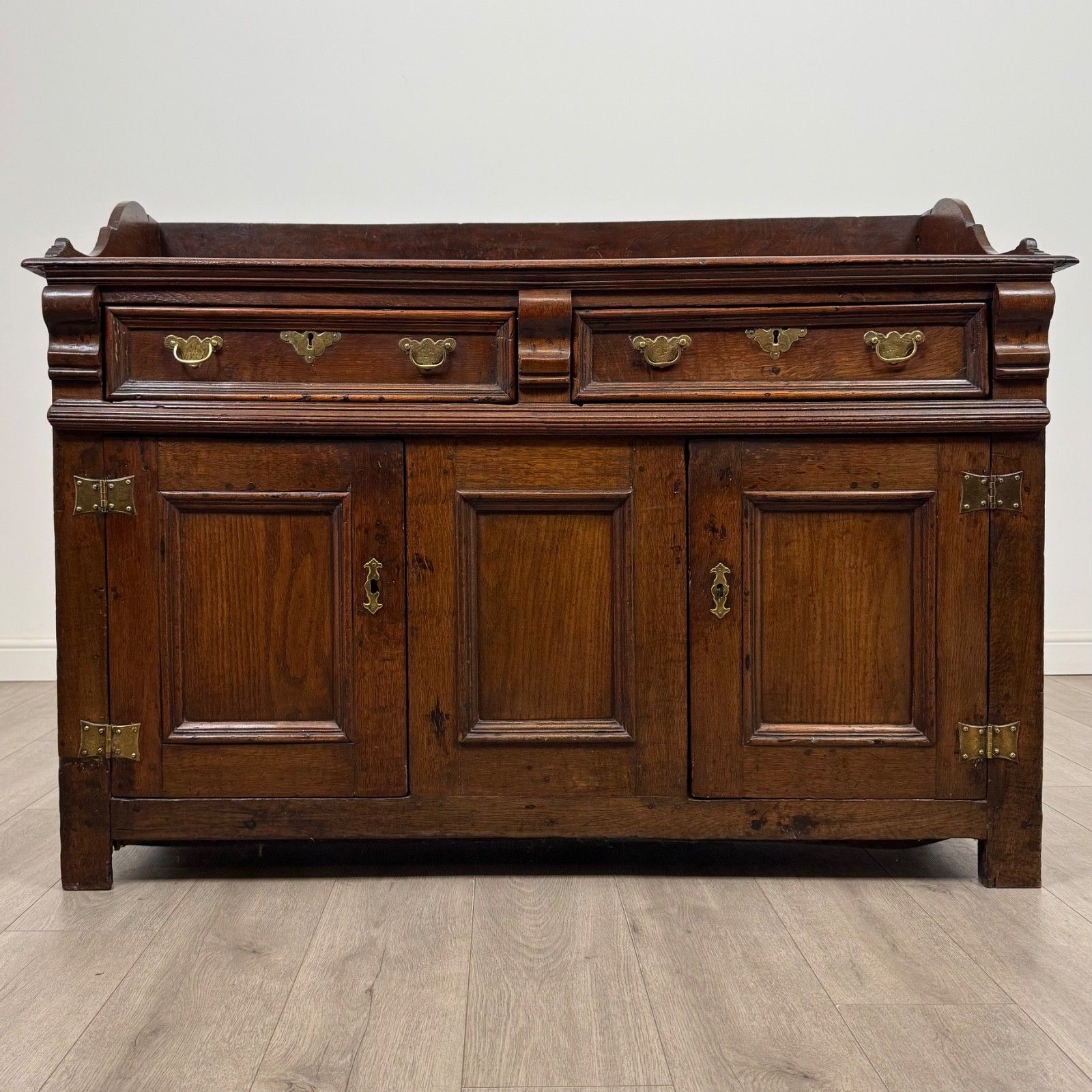 Antique 18th Century Georgian Sideboard In Oak ( Af 5223 )