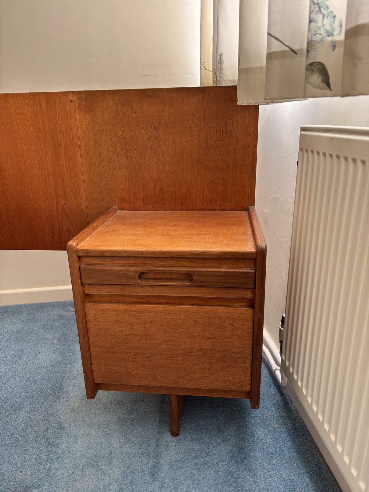 Mid Century Teak Headboard & Floating Bedside Tables By William Lawrence Of Nottingham. photo 250.0