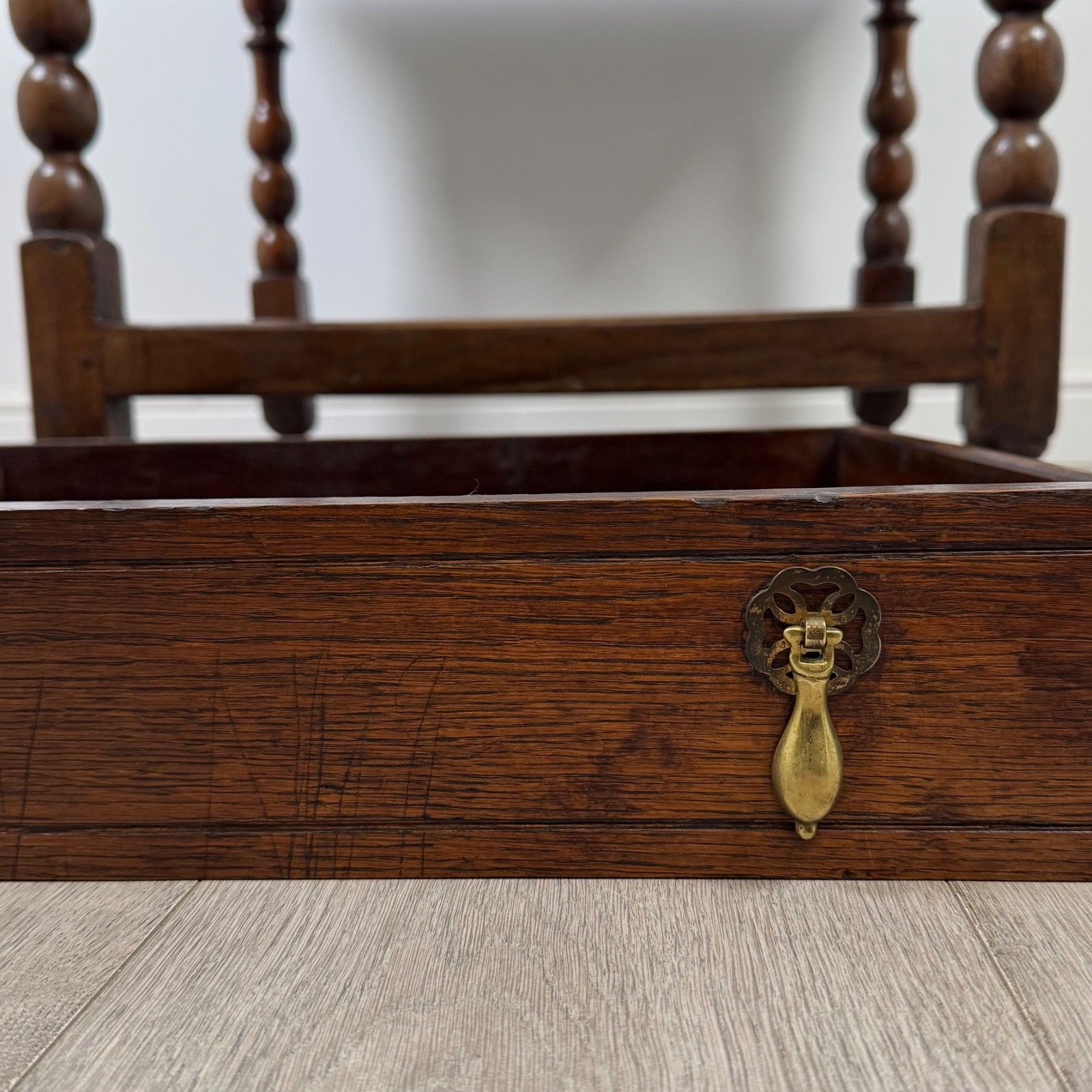 Furniture Antique 18th Century Georgian Bobbin Turned Side Table In Oak ( Af 5234 ) photo