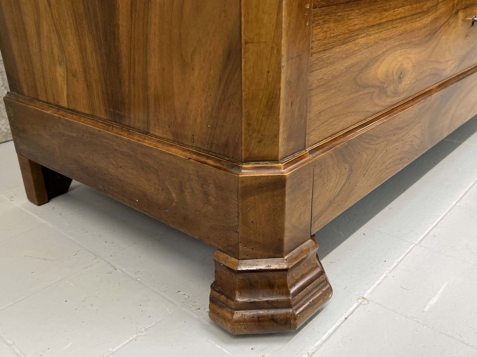 Four Drawer French Chest Of Drawers photo vinterior