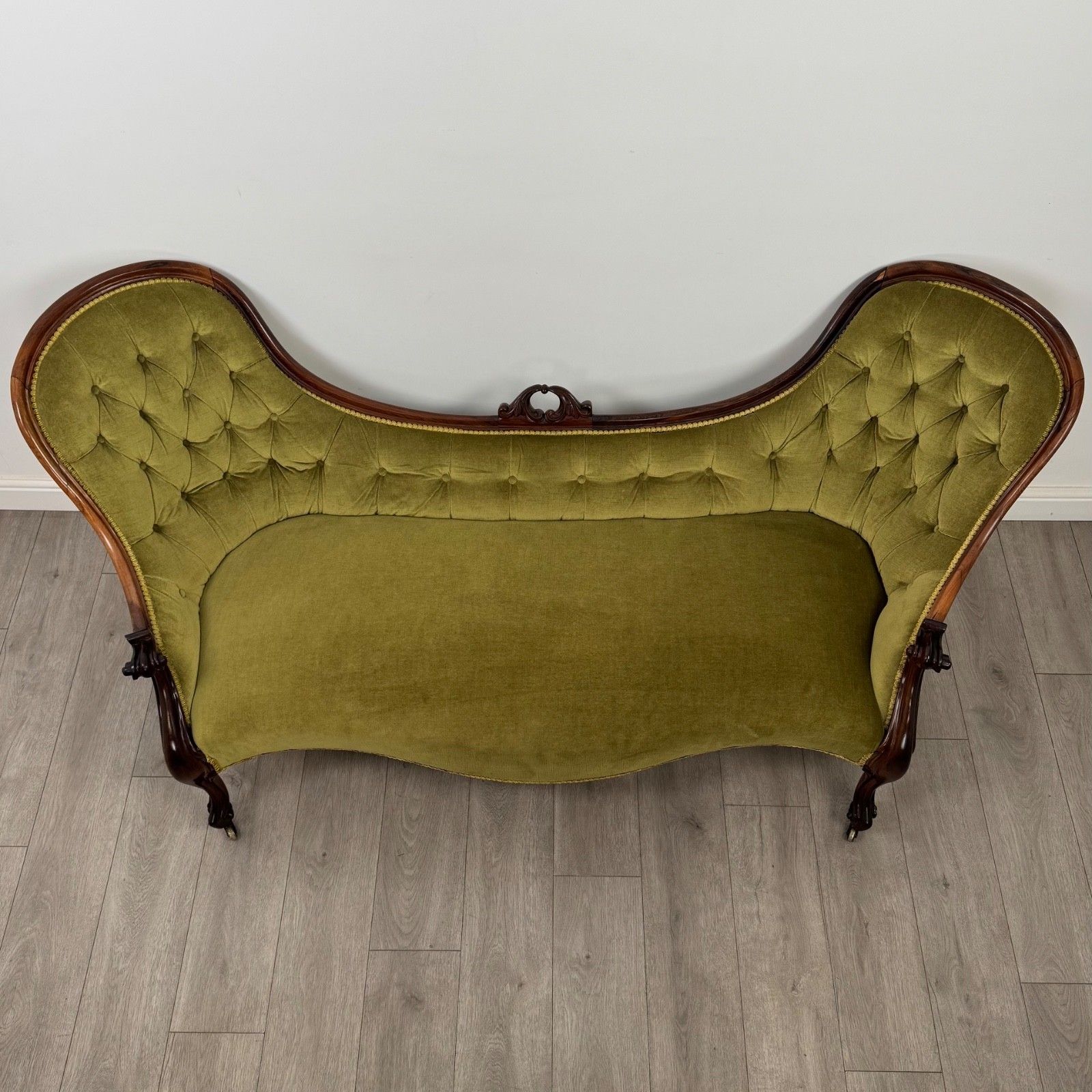 photo furniture Antique 19th Century Victorian Spoon Back Settee In Mahogany ( Af 5246 )