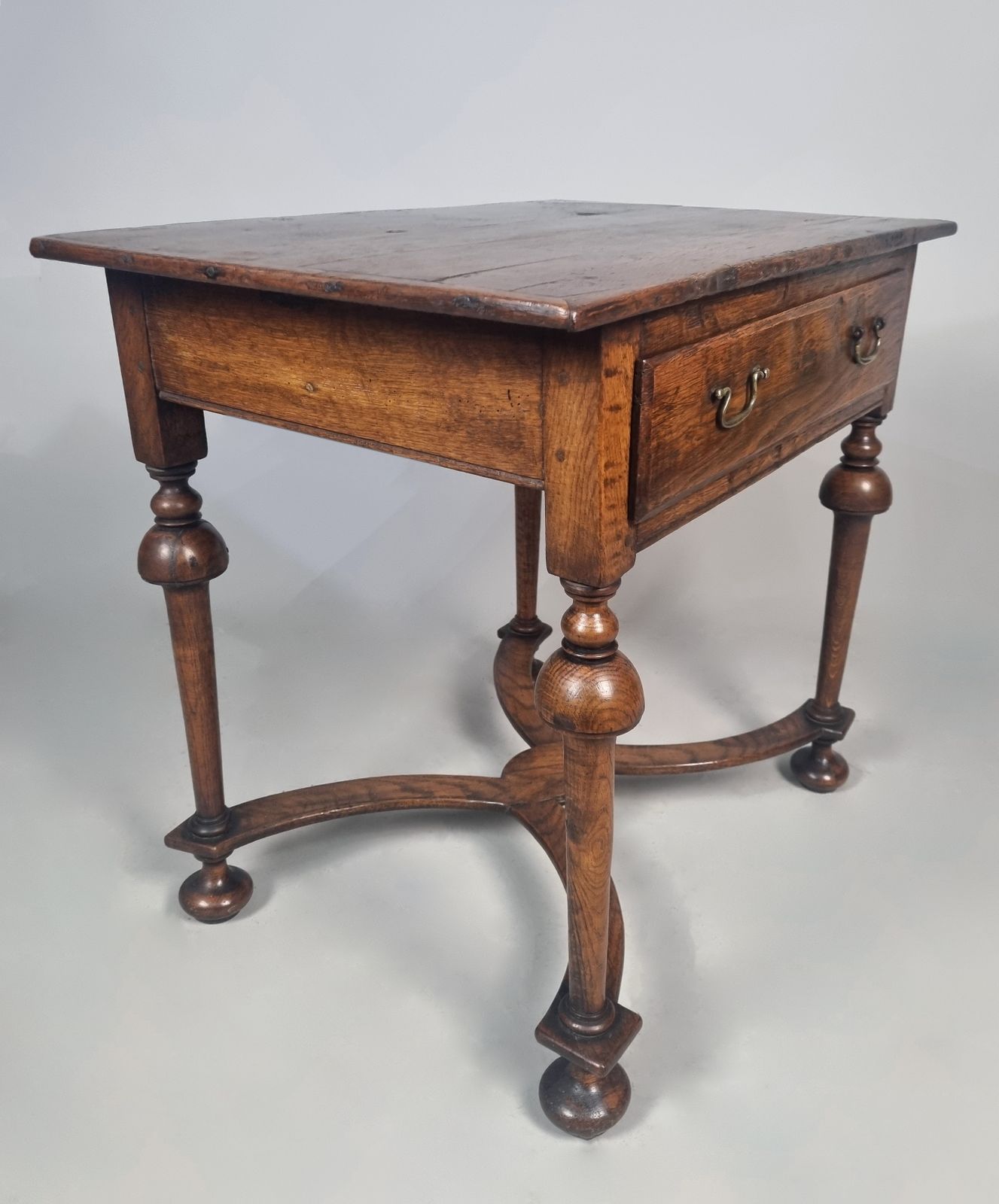 Beautiful Queen Anne Period Elm And Oak Lowboy C.1710 photo 1450.0