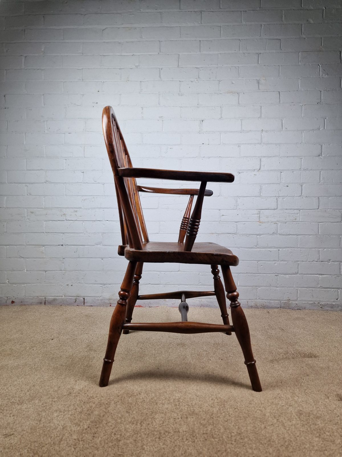 Antique Windsor Chair   19th Century Thames Valley Region photo Furniture
