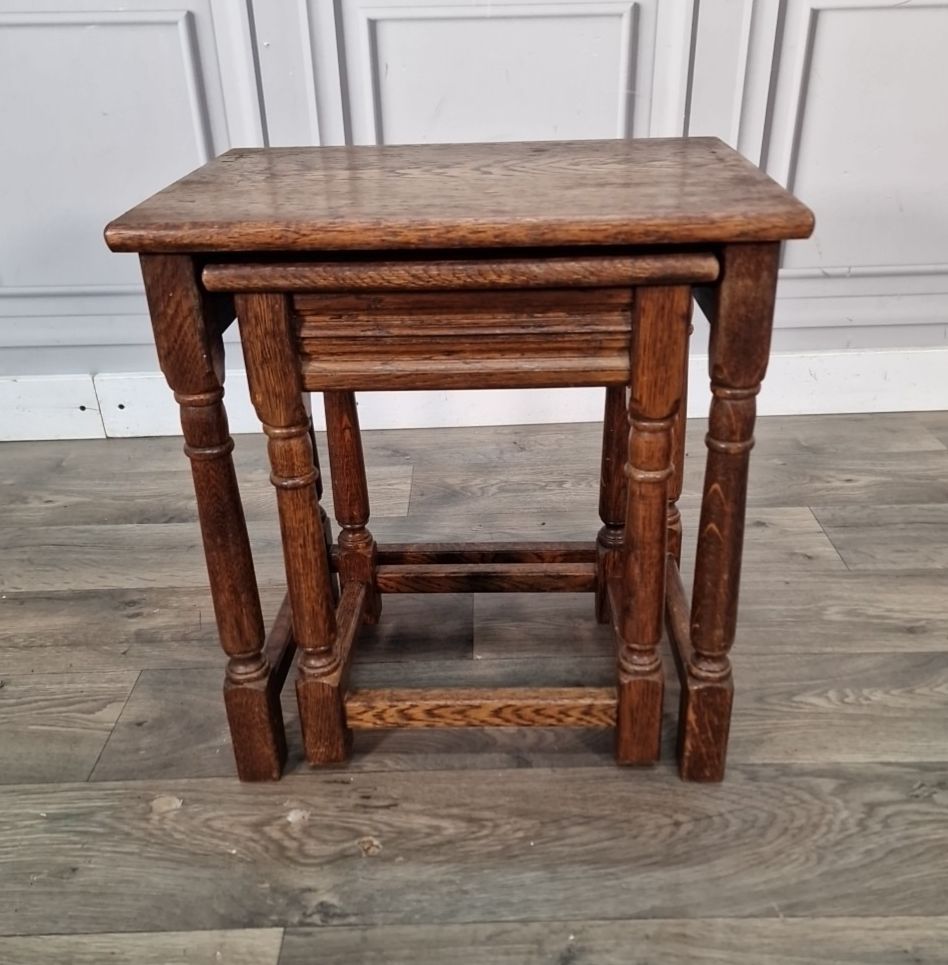 Antique Nest Of Tables Oak Wooden Turned Legs Arts & Crafts Side Lamp Vintage photo vintage