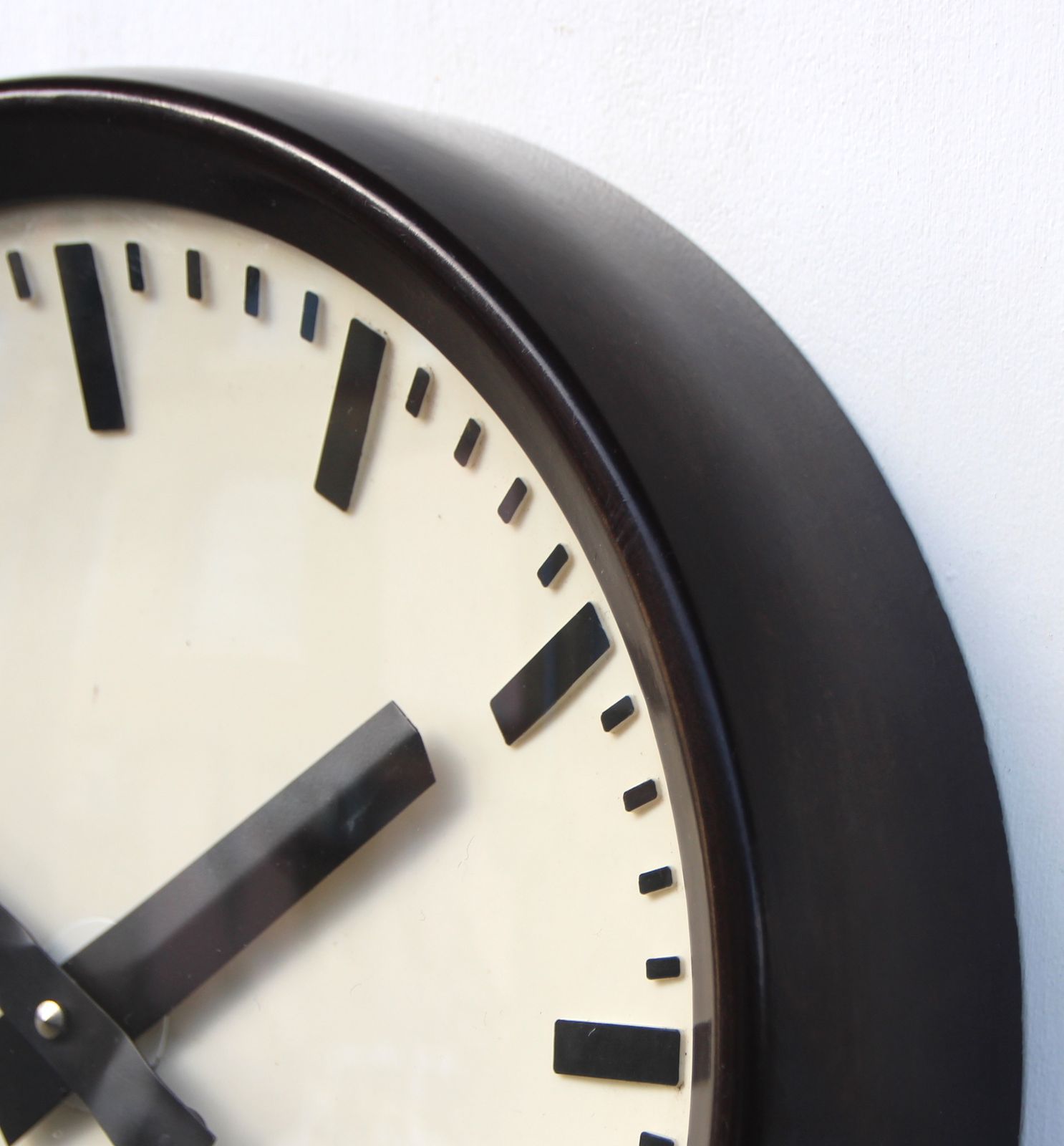 photo furniture 1970s Czech Bakelite Office/Commercial Industrial Wall Clock. Fully Guaranteed. London Timepiece.