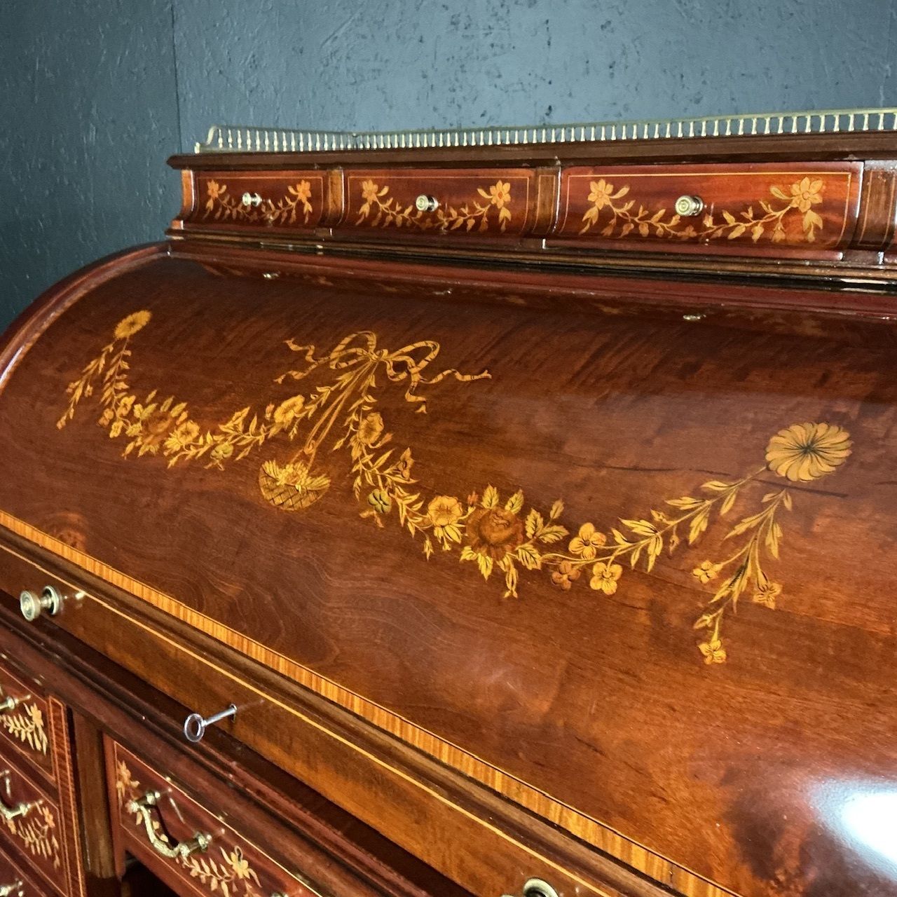 Edwardian Mahogany Ladies Desk photo for sale