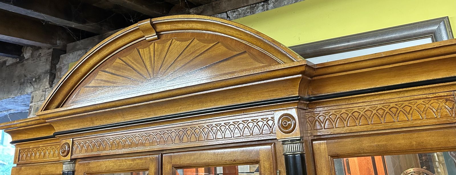 Biedermeier Style Thomasville Grand Classics Breakfront China Hutch Display Cabinet photo vinterior