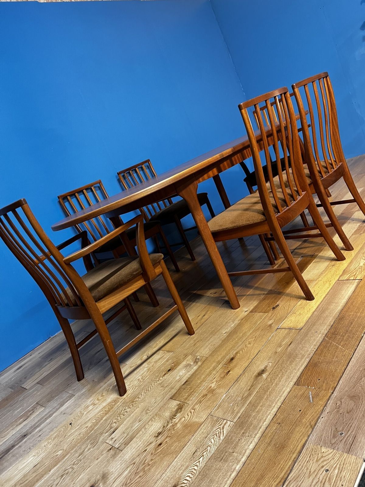 McIntosh Of Kirkcaldy Dining Table And 6 Chairs