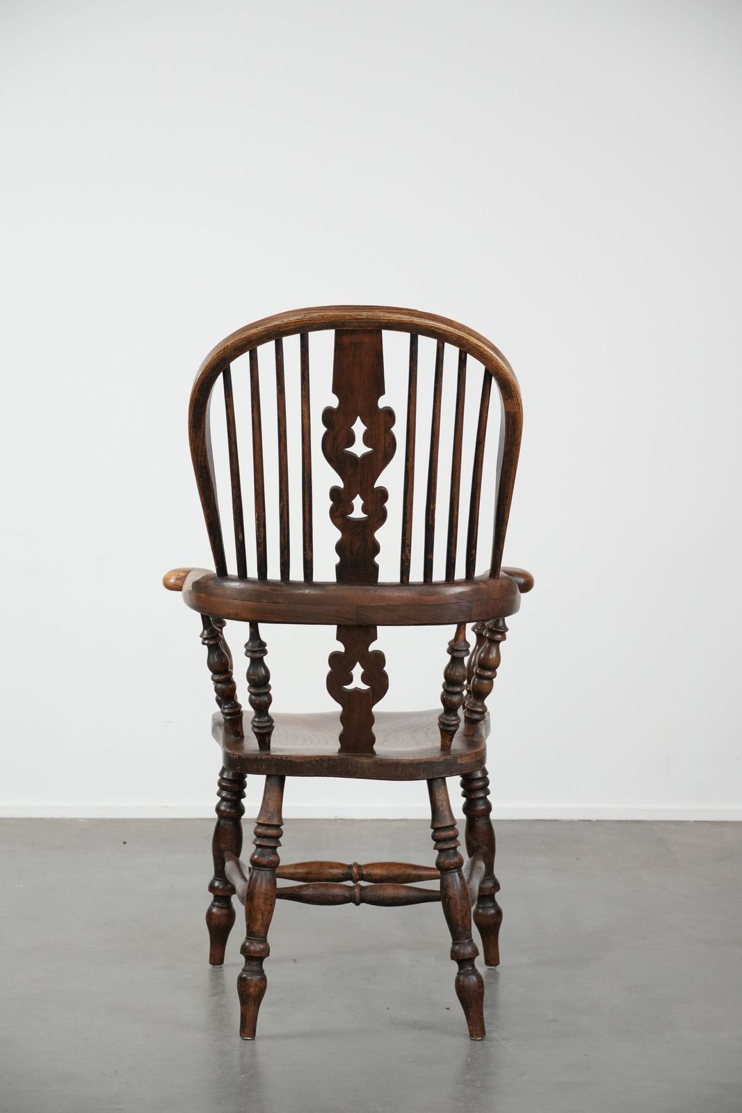 Antique English Highback Windsor Chair From The 18th Century photo Furniture
