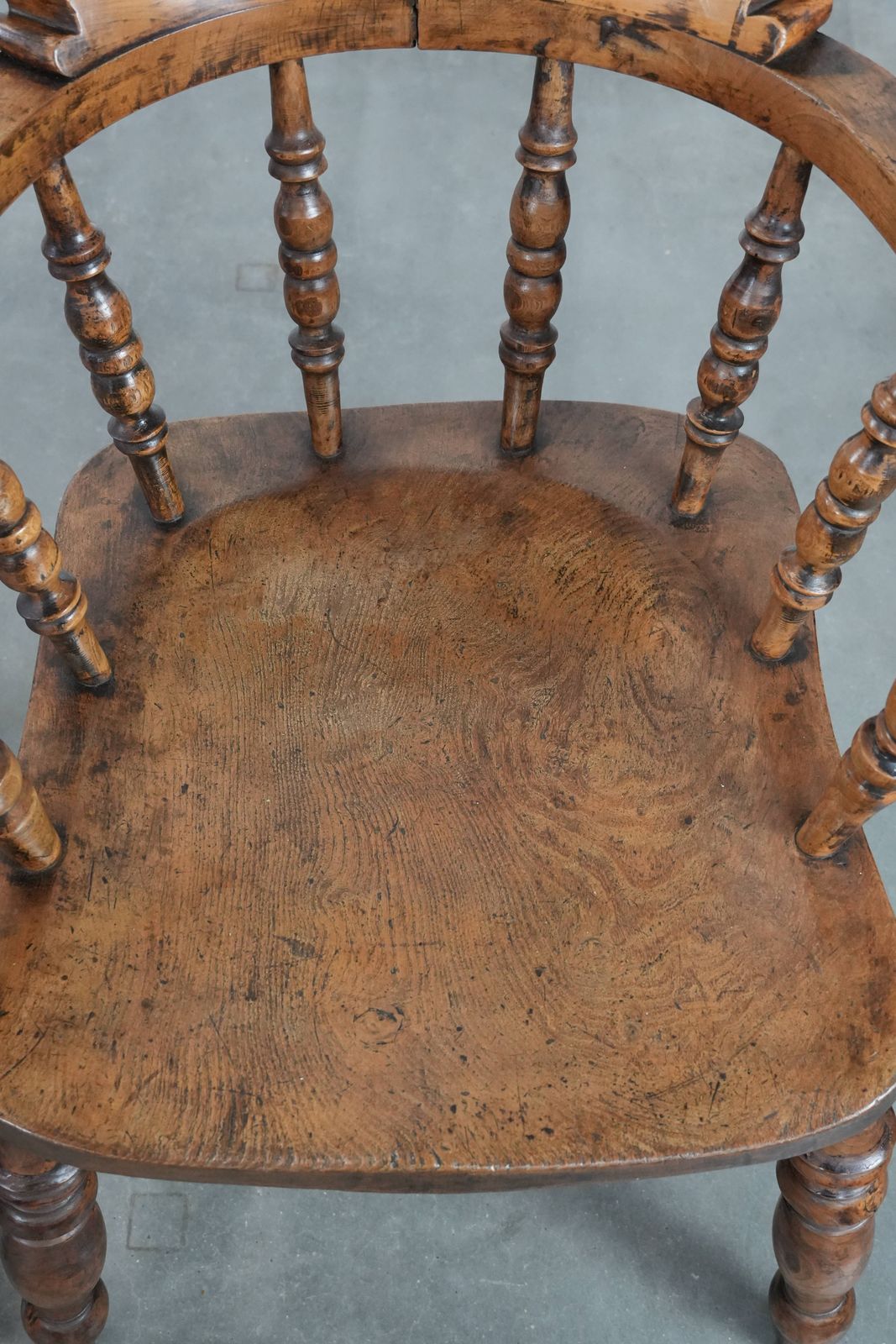 Set Van 2 Antieke Engelse Captain Chairs / Stoelen / Bureaustoelen Uit Het Begin Van De 19e Eeuw photo vinterior