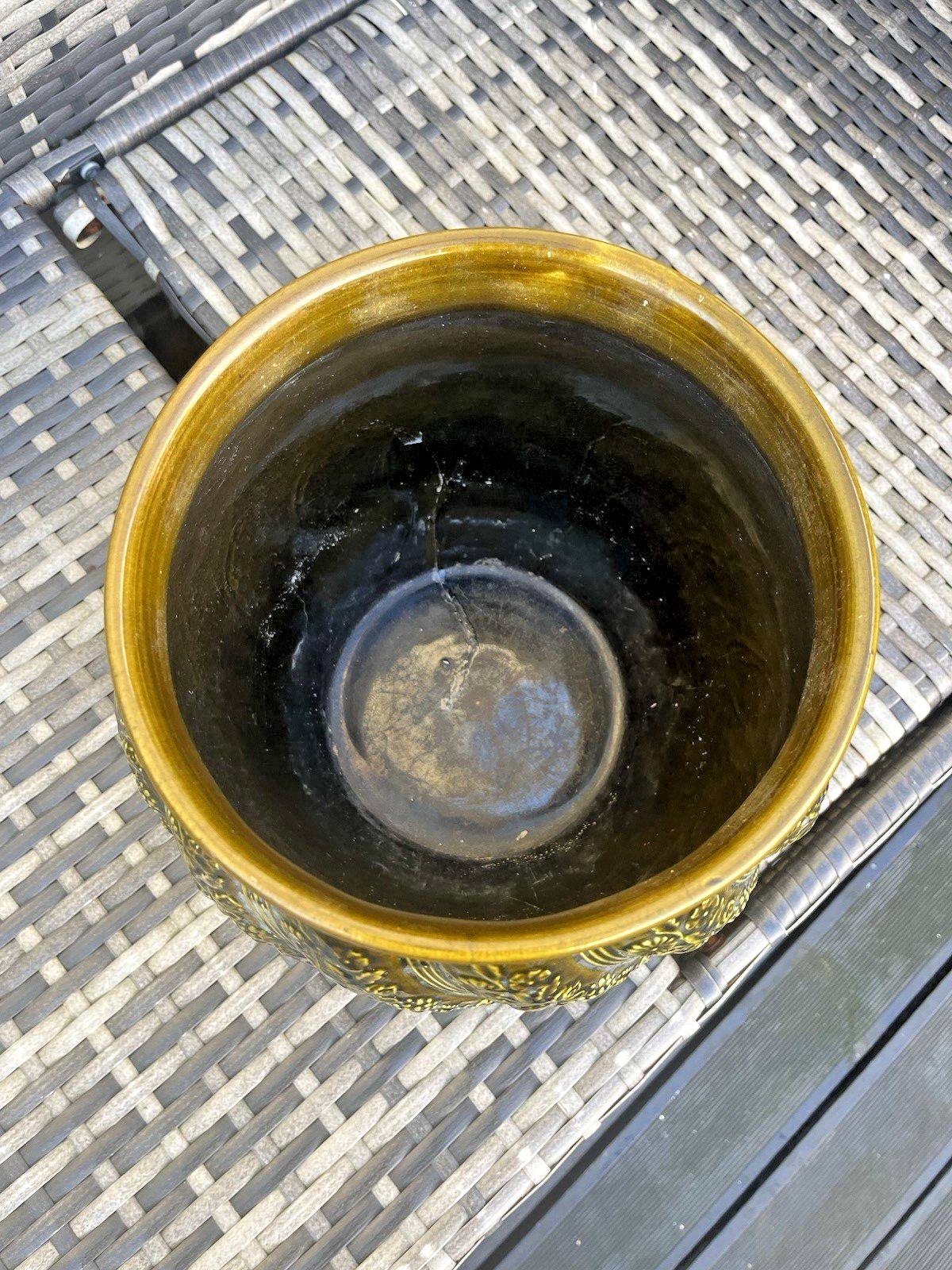 220.0 Antique English Majolica Bramble Design Planter Plant Pot Jardiniere Bretby ? photo