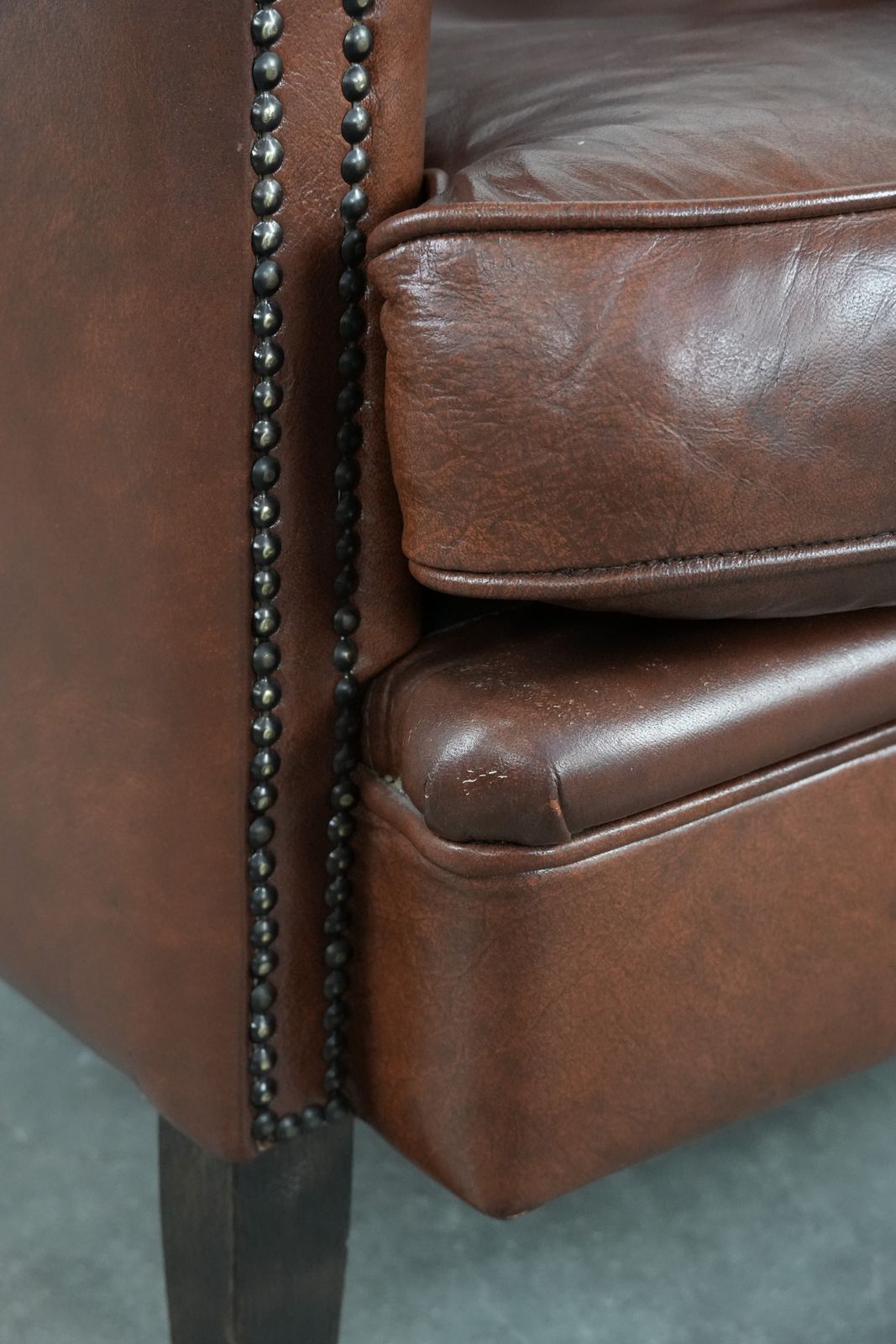 775.0 Cognac Colored Cowhide Club Armchair In English Style With A Luxurious Look photo