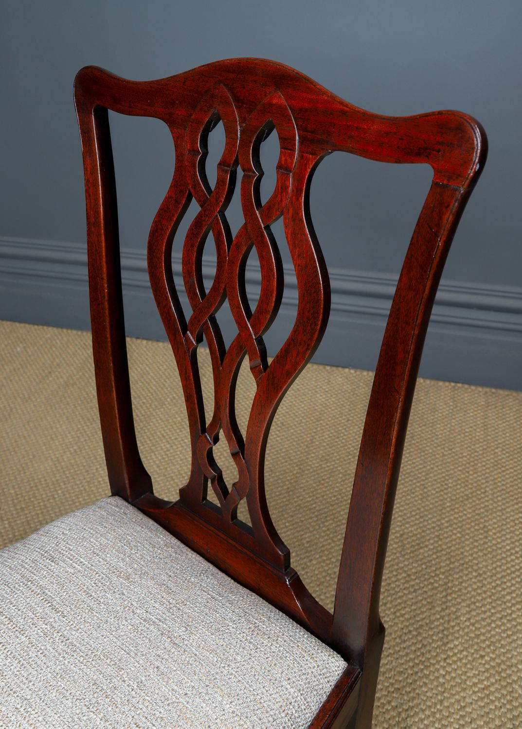 photo furniture Antique English Pair Of Thomas Chippendale Mahogany Office Desk Dining Chairs (Circa 1820)