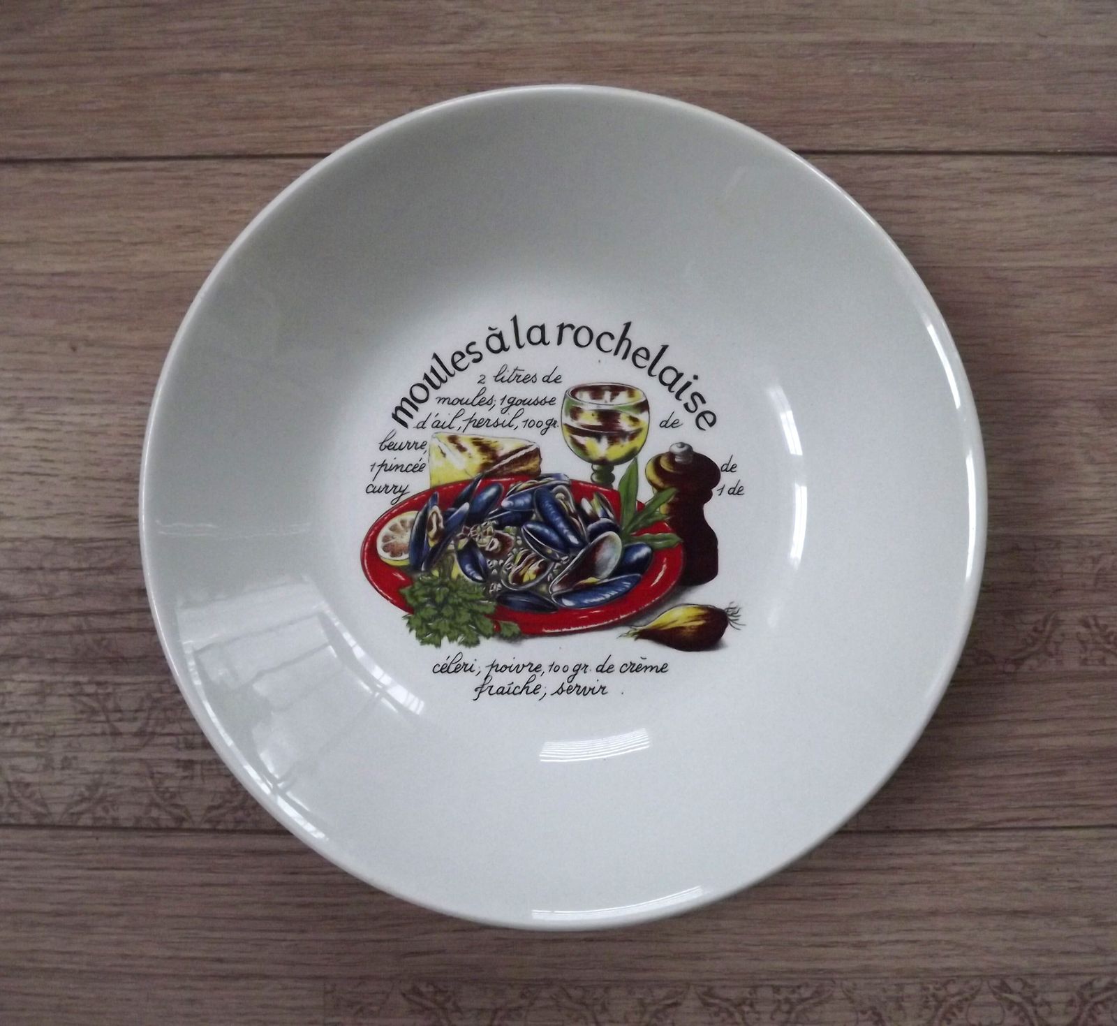 photo for sale Set Of 6 Moulin Des Loups France Ceramic Mussels Bowls & Large Server Dish