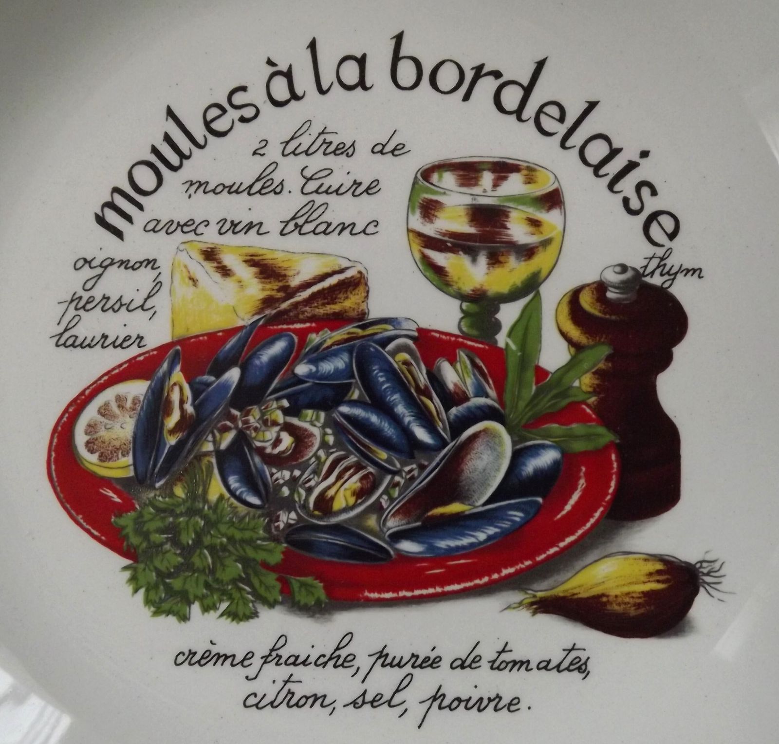 Ensemble de 6 bols à moules et grand plat de service en céramique Moulin des Loups, France photo Décoration