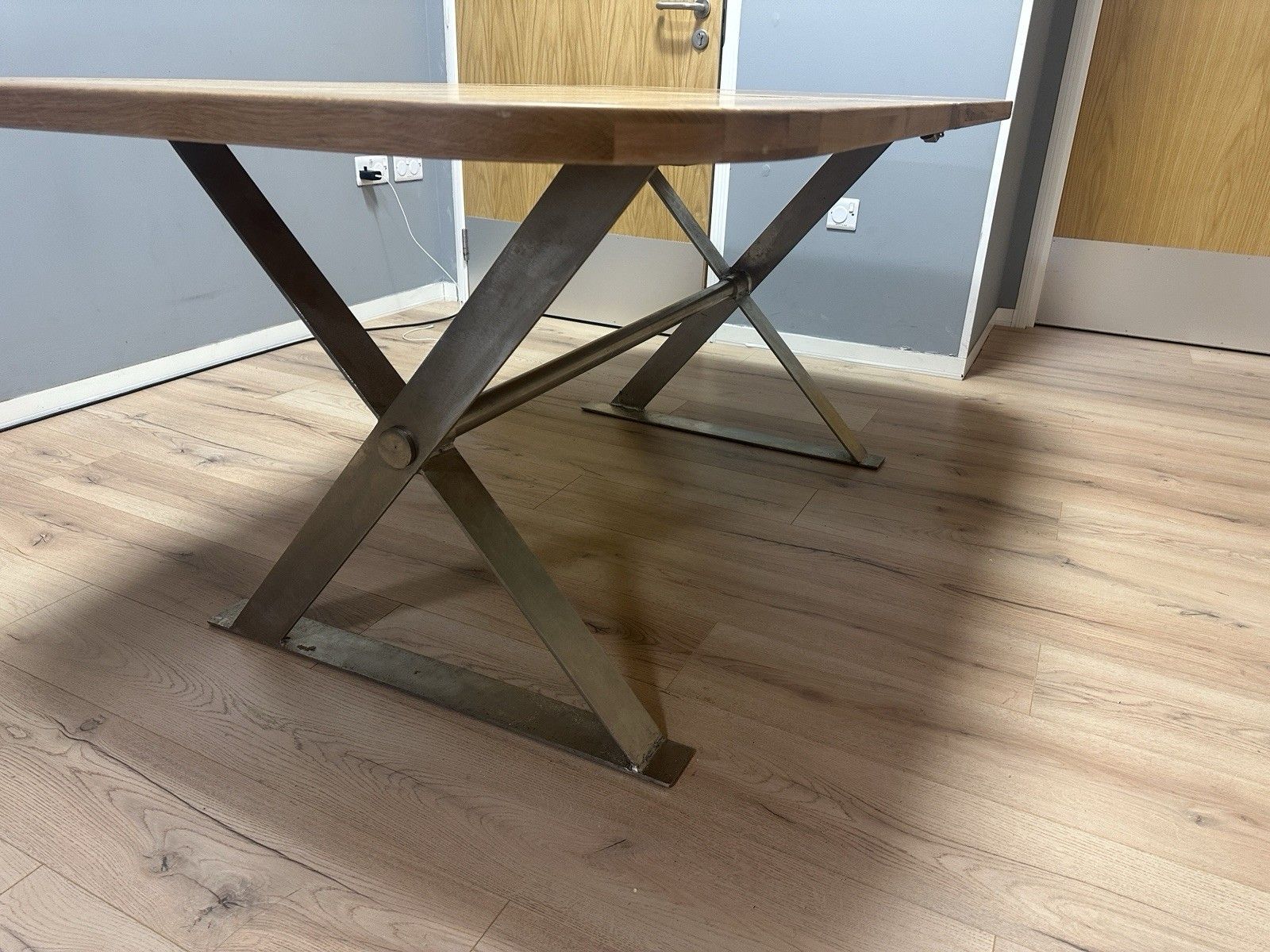 Oak Furnitureland Hercules Solid Natural Extending 10 Seator Dinning Table X Leg photo for sale