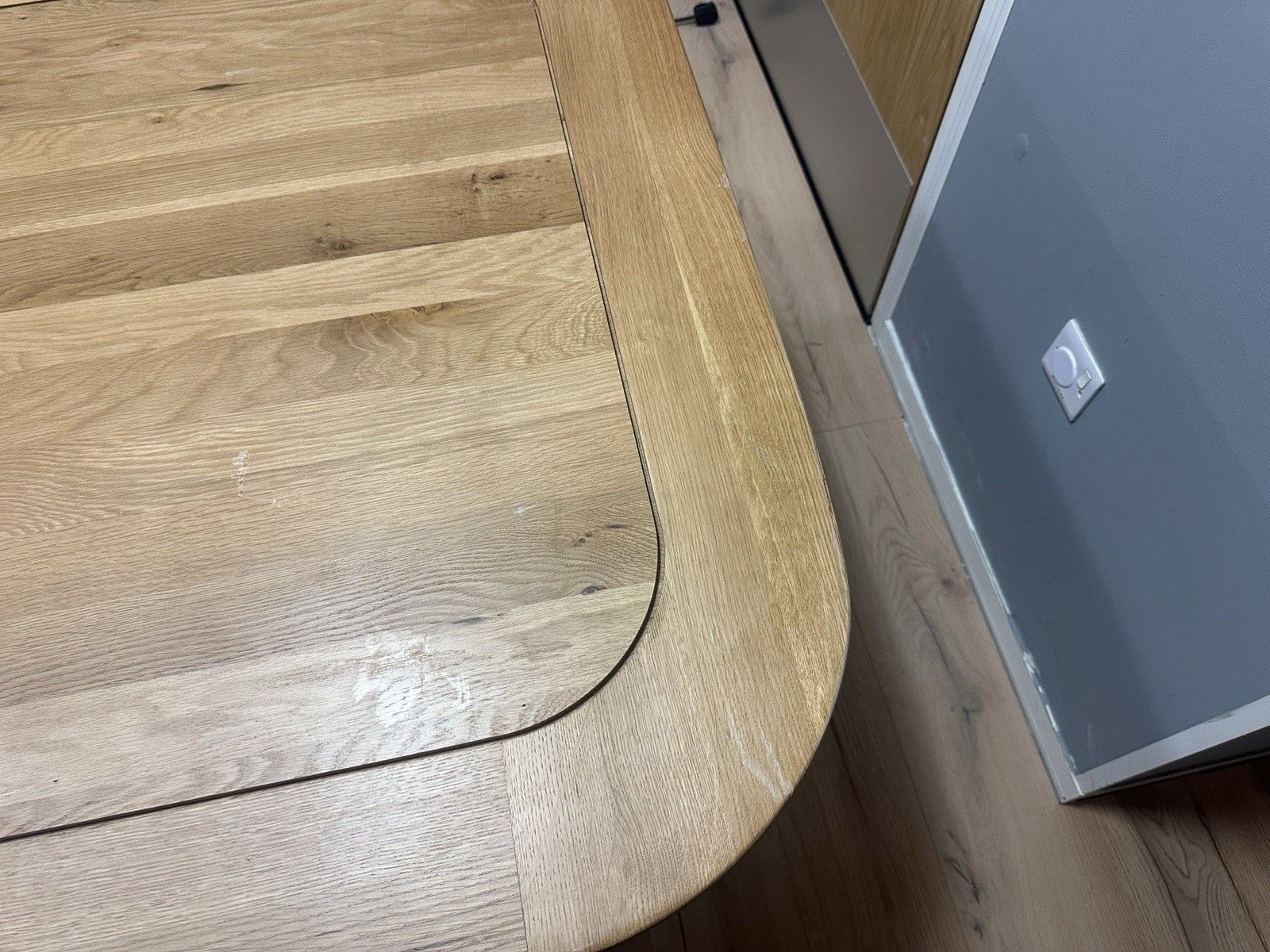 365.0 Oak Furnitureland Hercules Solid Natural Extending 10 Seator Dinning Table X Leg photo