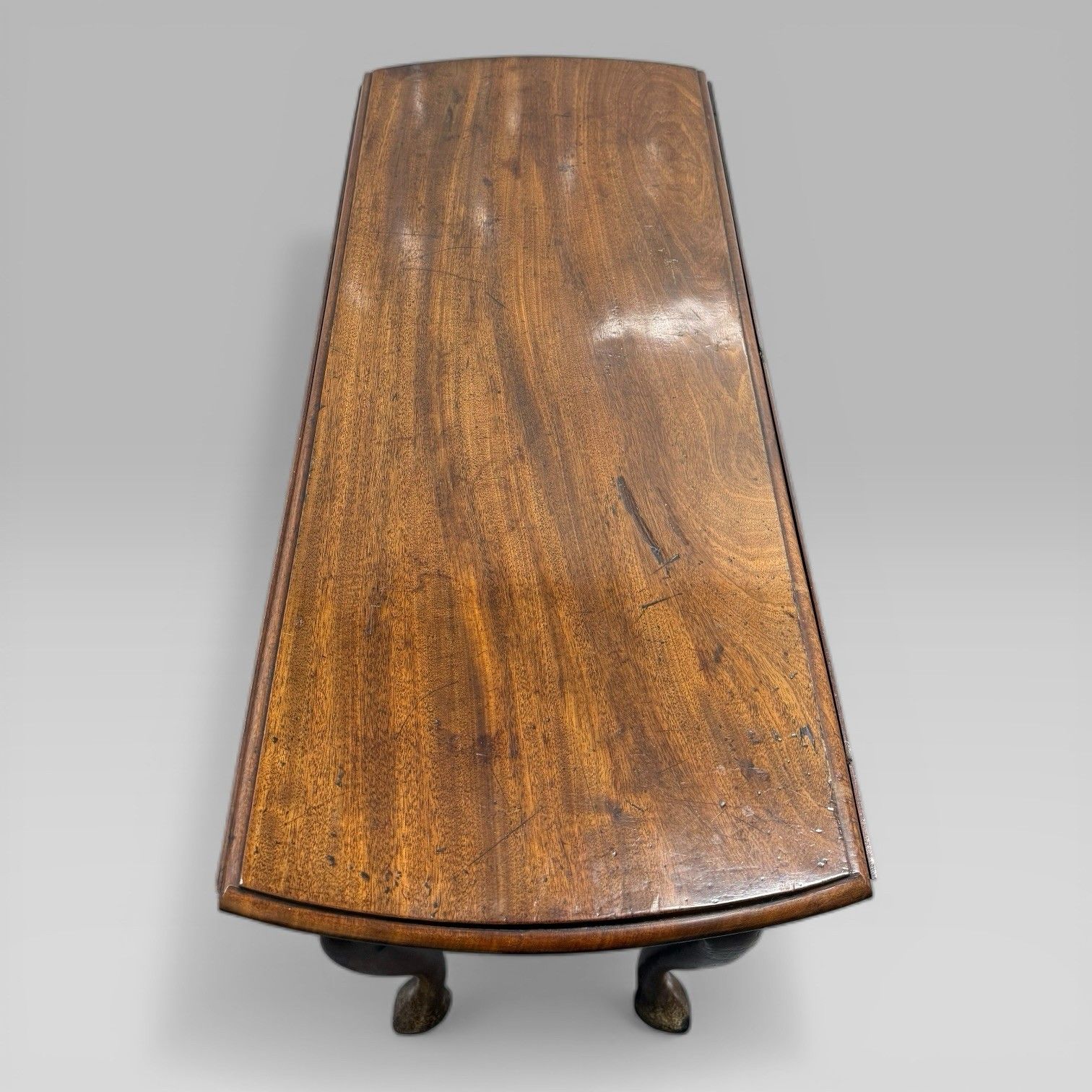 995.0 Antique George II Mahogany Oval Drop Leaf Dining Table (Georgian) photo