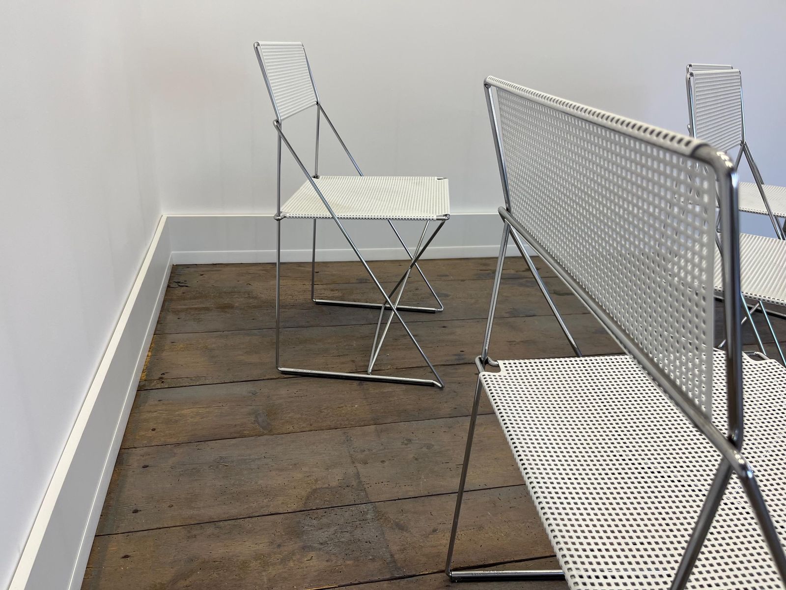 Set Of 4 Designer Chairs By Niels Jorge Haugesen X Line / Mcm Metal Dining Chairs / Italian Dining Chairs 80s photo vinterior