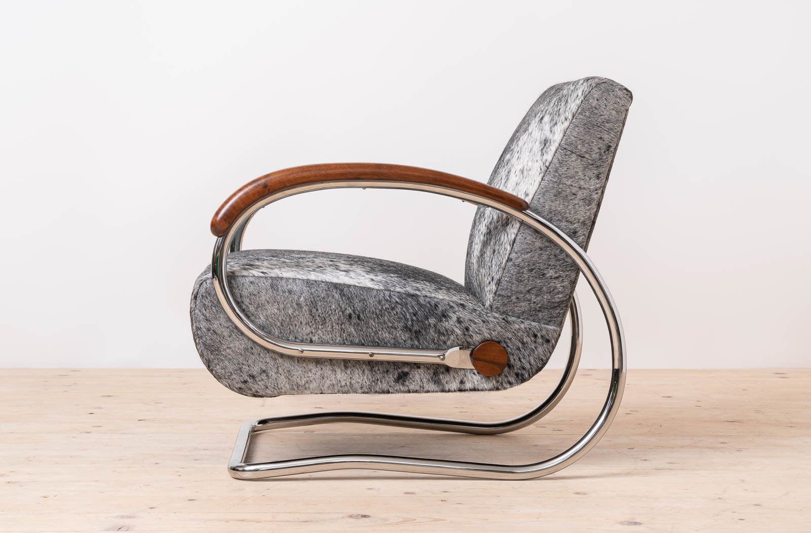 Iconic Armchair Model H221 Designed By Jindřich Halabala For Up Závody photo vintage