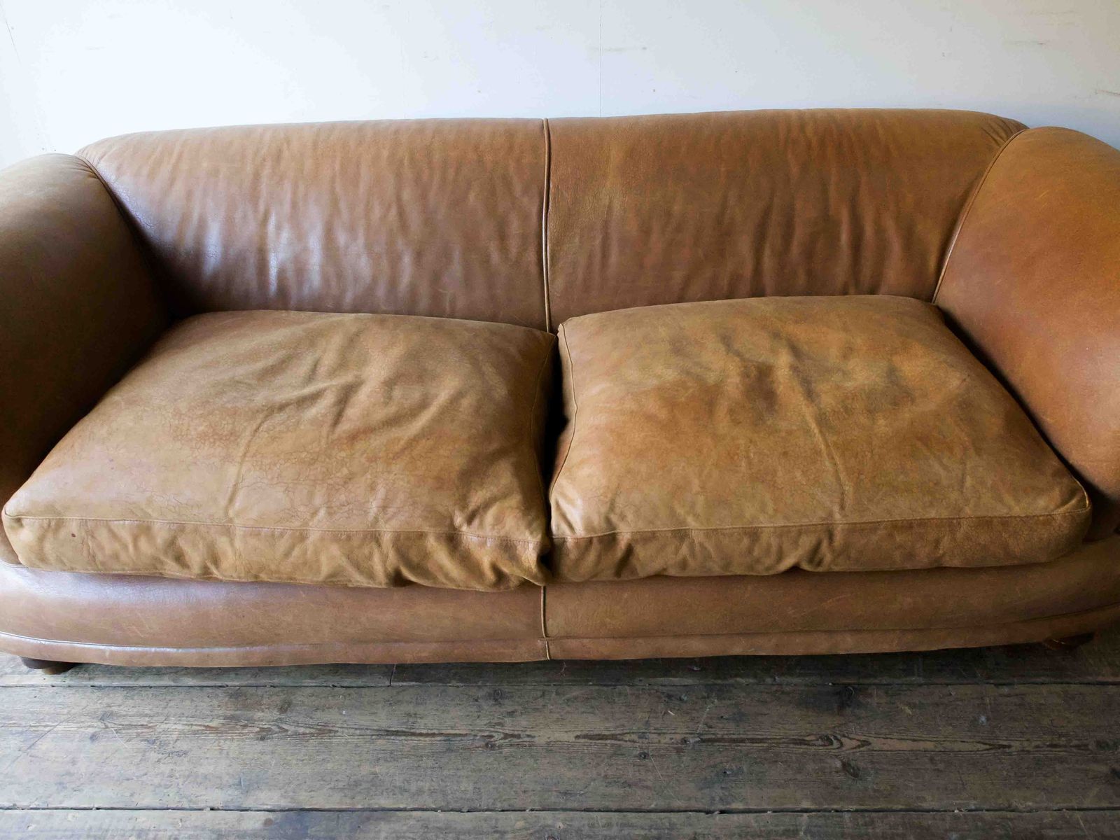 Chesterfield Style Leather Sofa photo buy