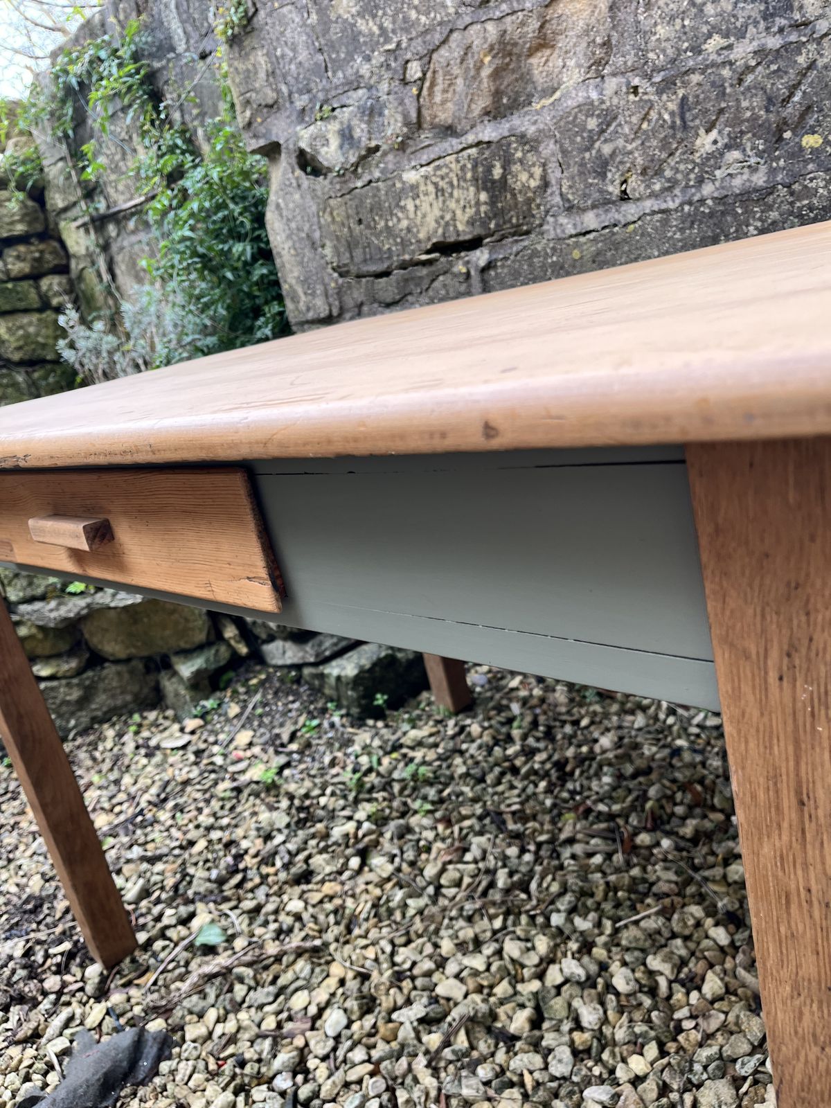 photo vintage 1930’s Oak And Beech Kitchen Table With Detachable Legs