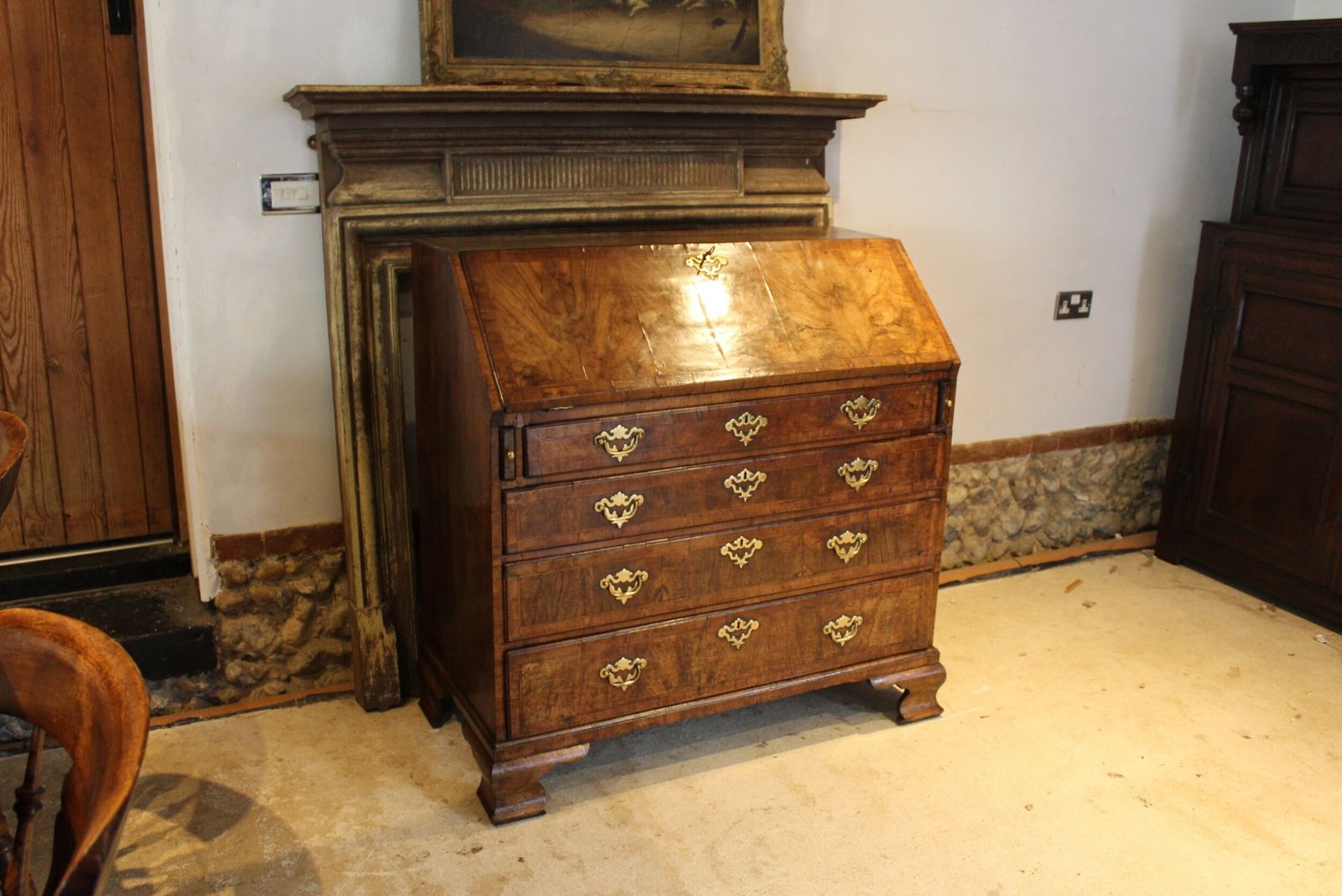 Bureau Outstanding George II Walnut C1740 photo furniture