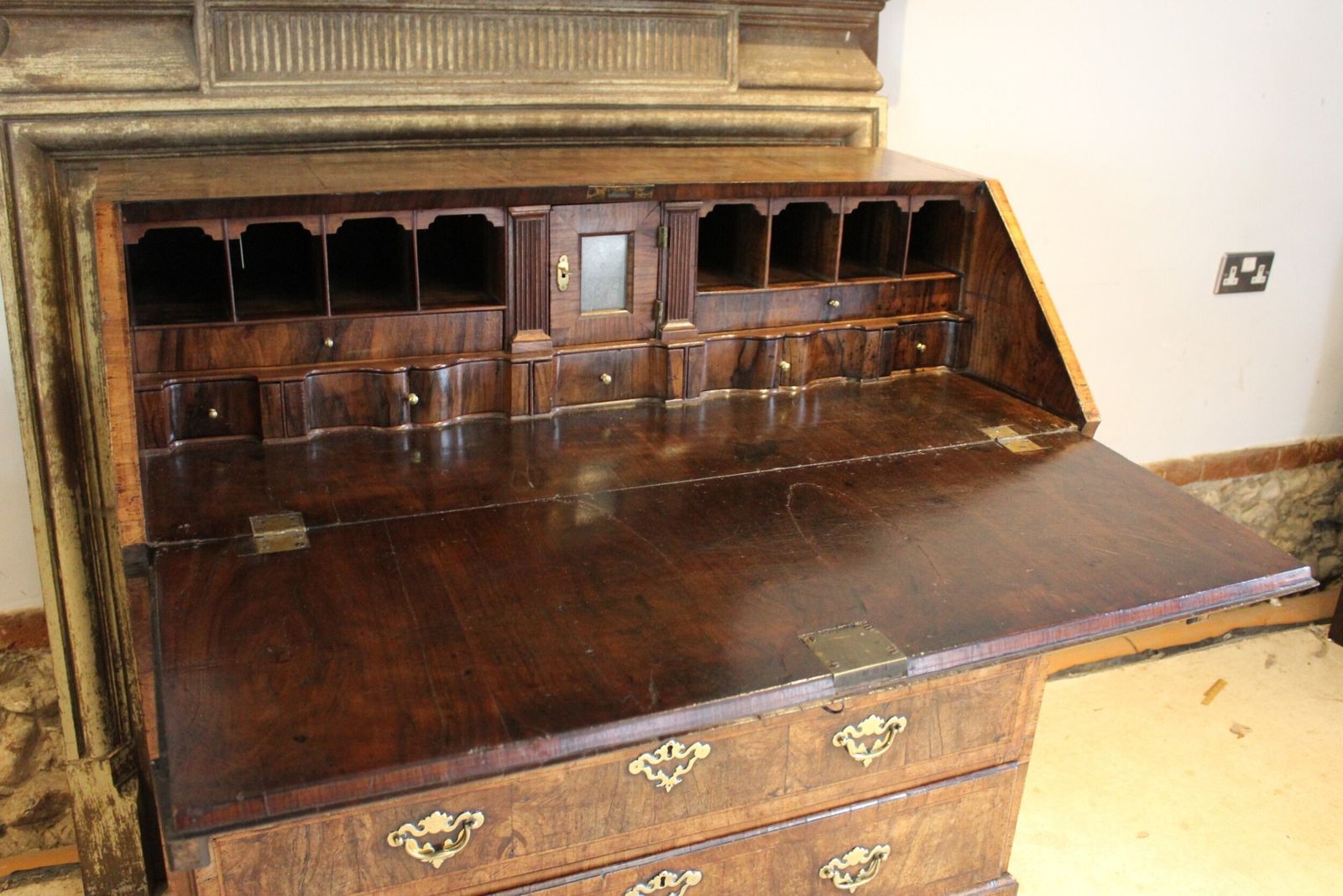 Bureau Outstanding George II Walnut C1740 photo vinterior