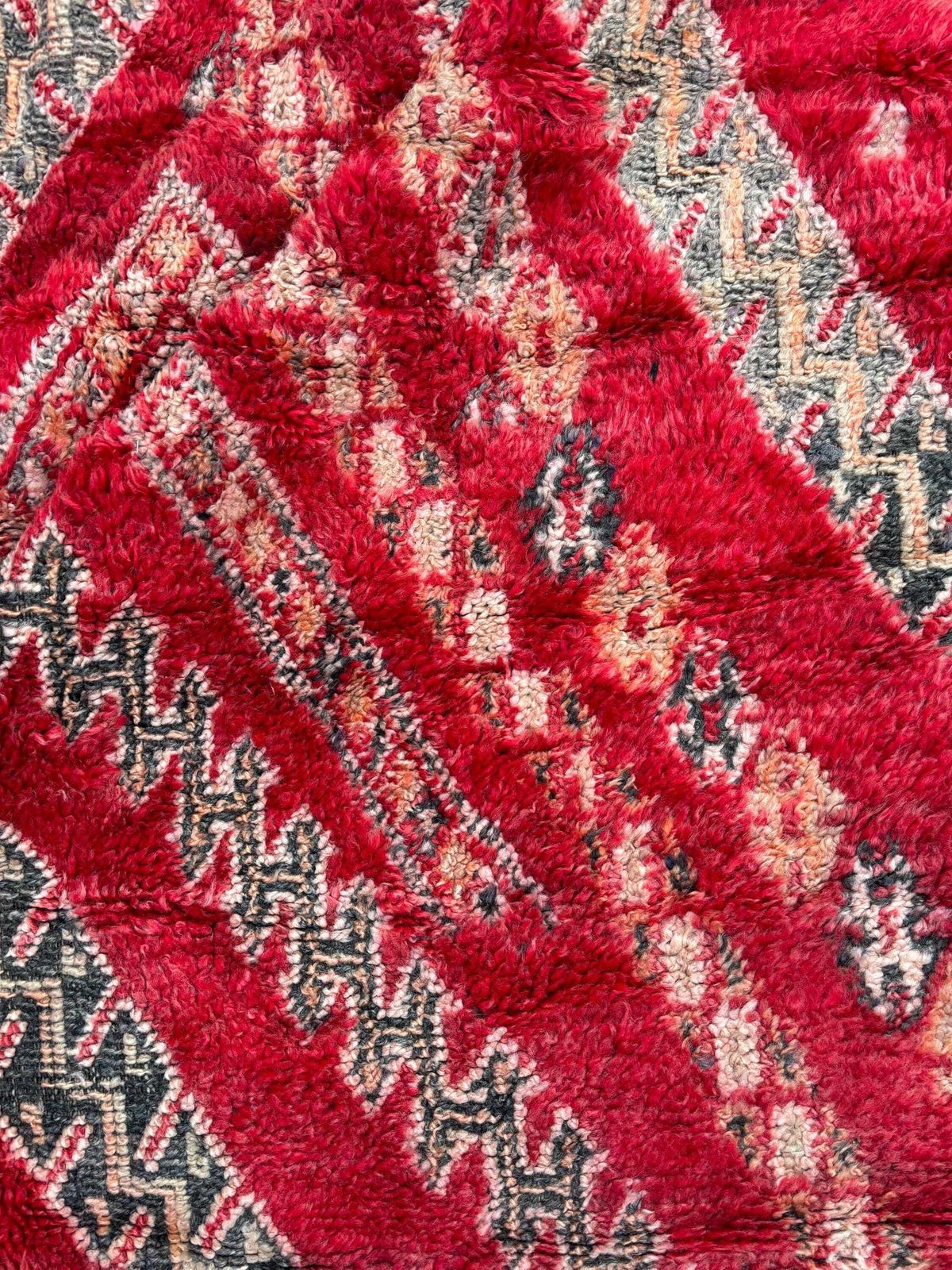 Moroccan Beni Mguild Rug Vintage 210x290 Cm – 1970s Handmade Wool Rug – Large Red Berber Area Rug – Authentic Atlas Carpet photo vinterior