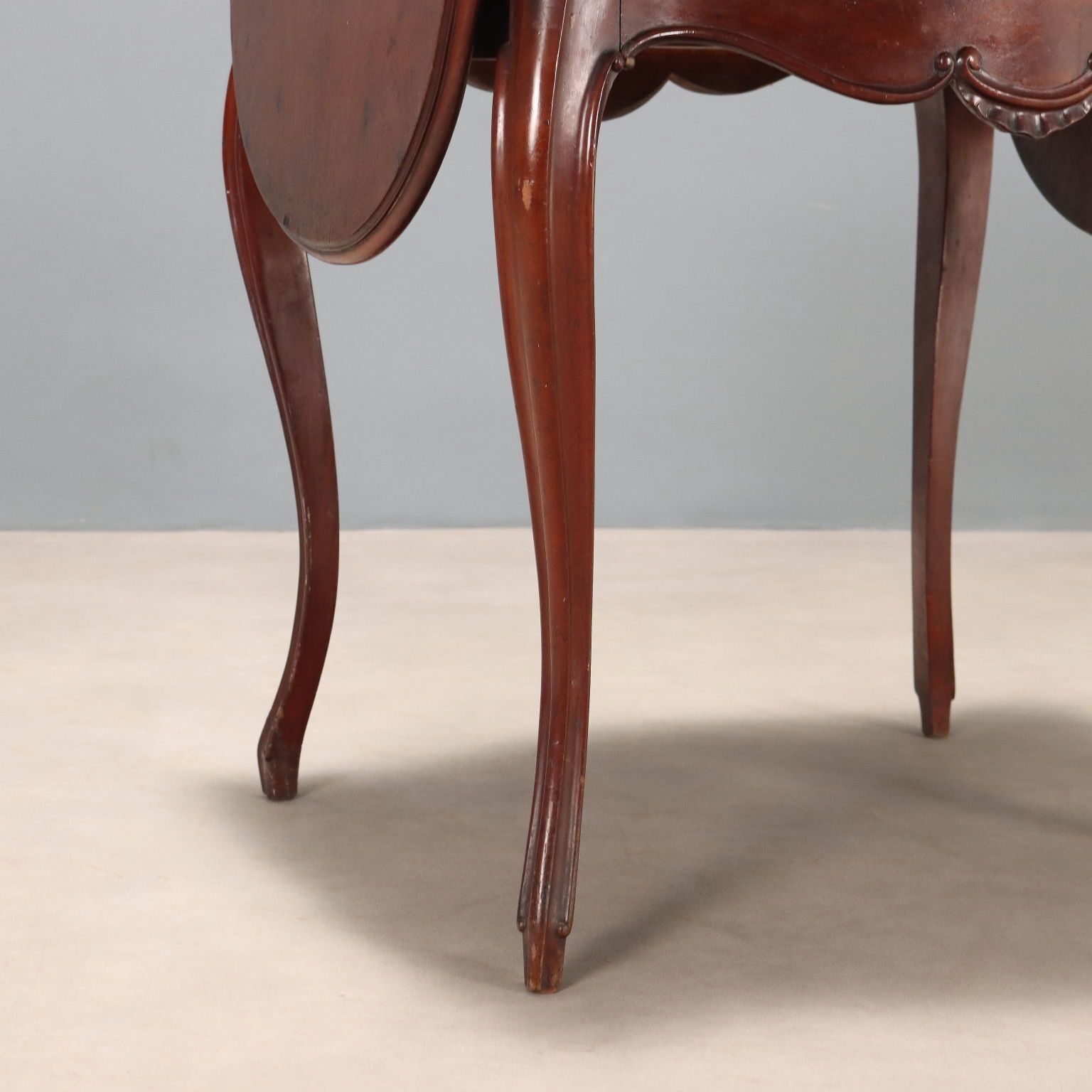 photo furniture Antique Table Louis Philippe Mahogany France XIX Century