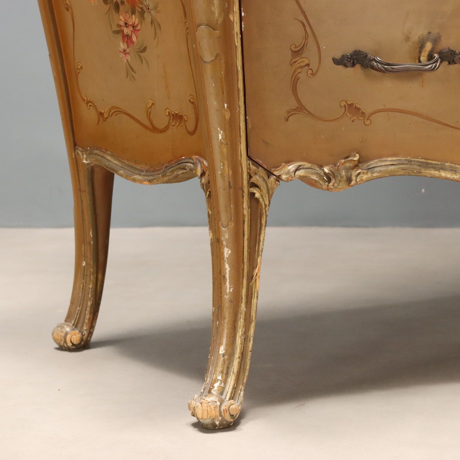 photo furniture Chest Of Drawers Venetian Baroque Style XX Century