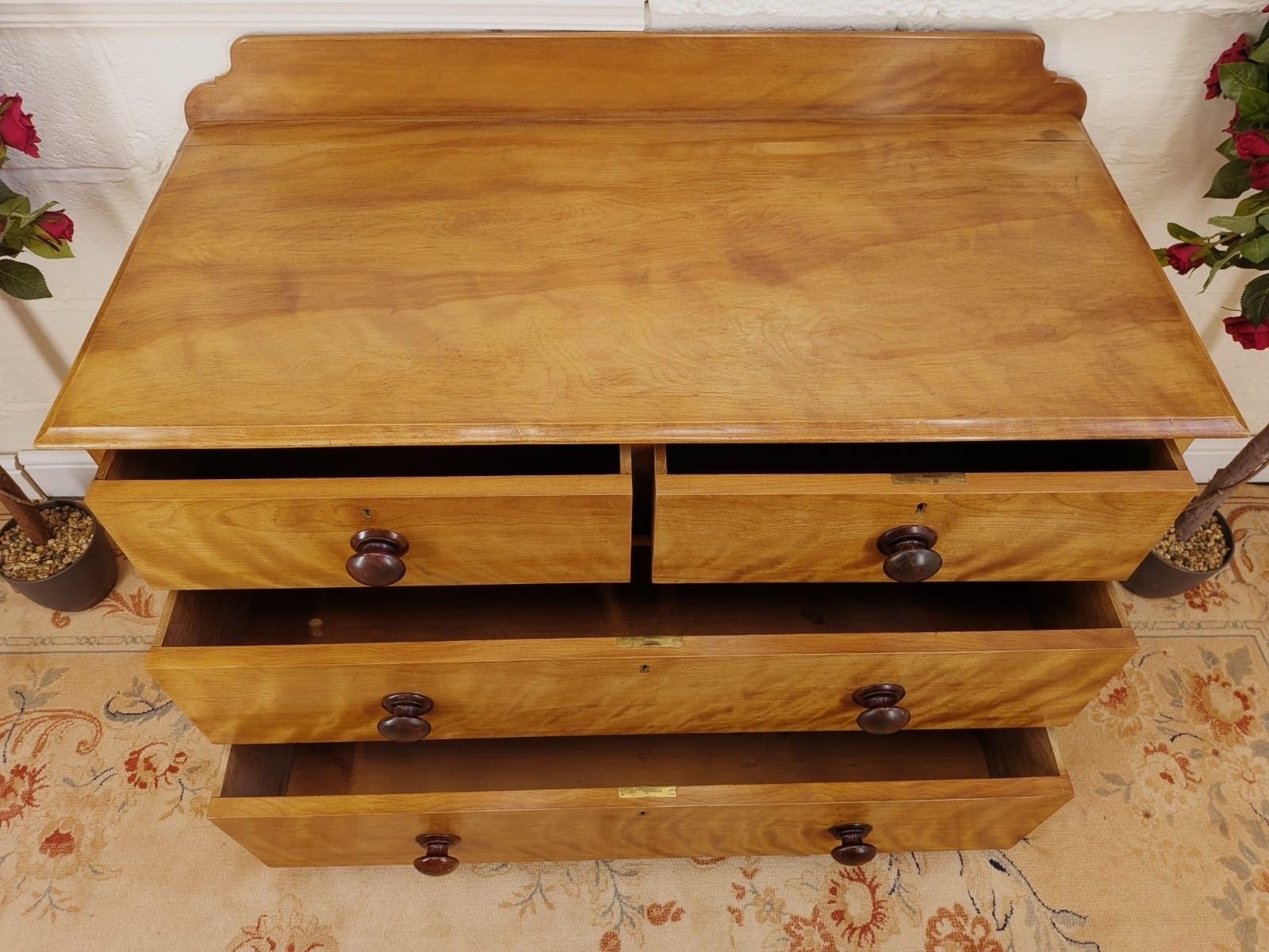 photo furniture Rare Early Victorian Satinwood Chest Of 2 Over 2 Drawers