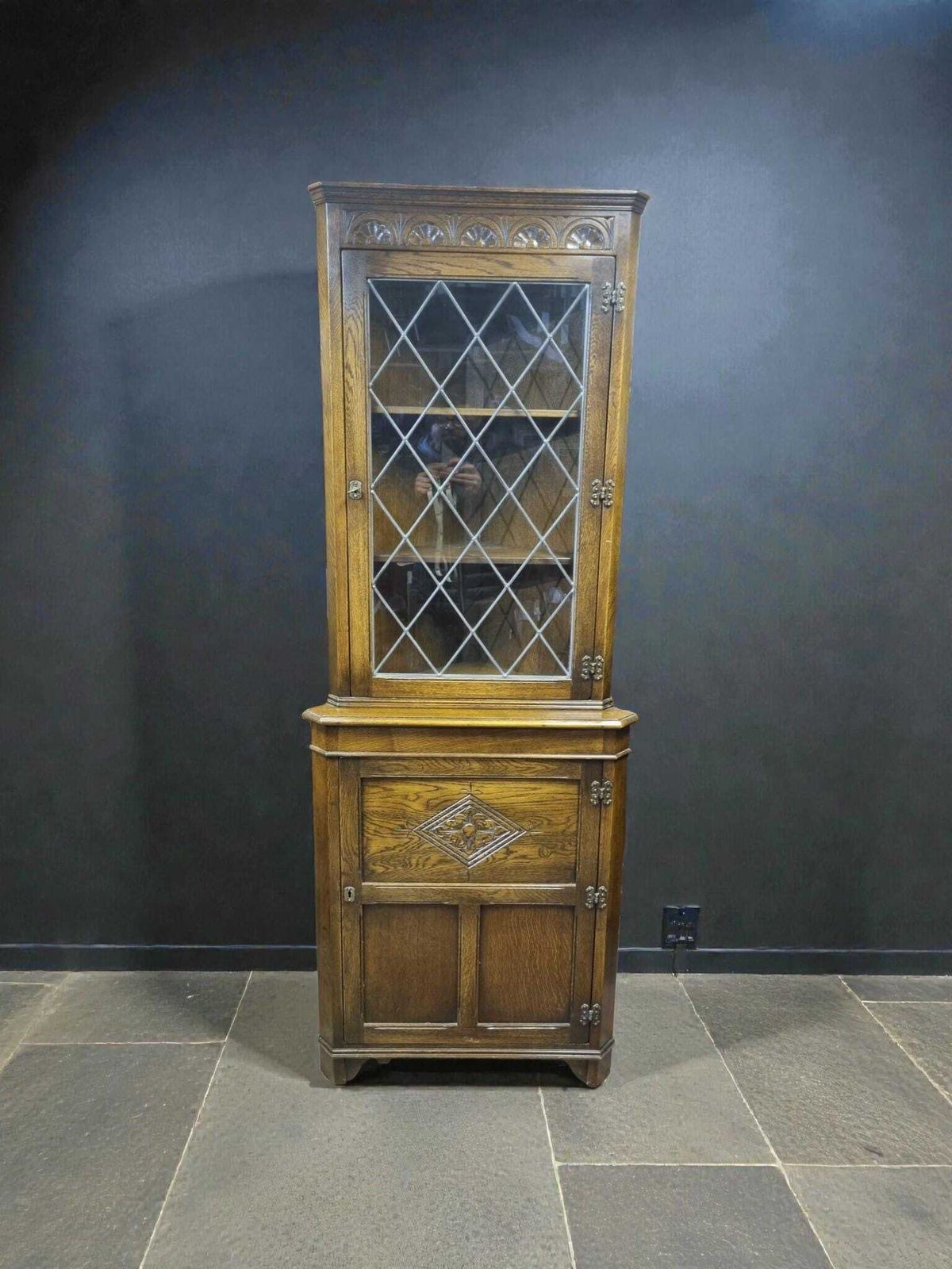 Vintage Jaycee Furniture Oak Corner Display Cabinet / Glazed Door / C.1970s / Mid Century Traditional