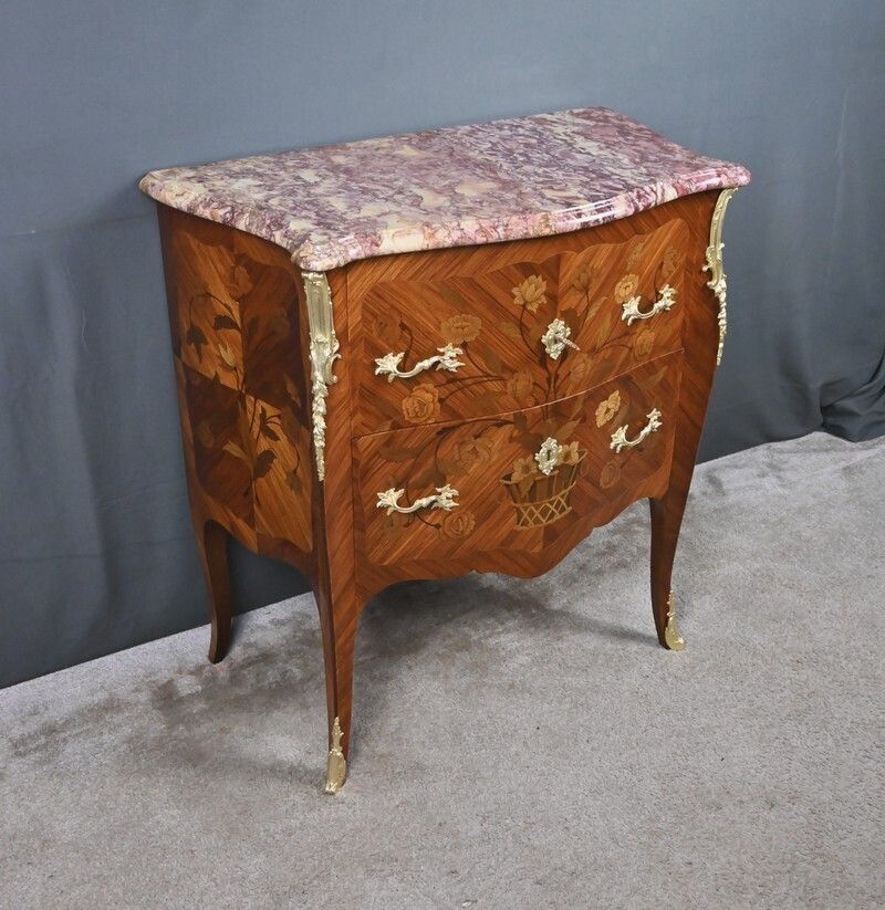 photo vinterior Small Marquetry Commode, Louis XV Style – Early 20th Century