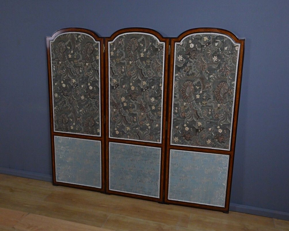 Fabric, Mahogany Screen – 1900 photo Home Decor