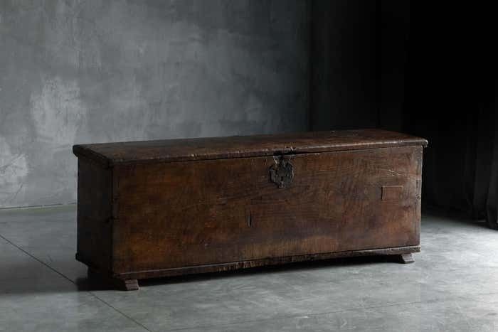 Antique Wooden Storage Chest, France, Late 18th Century photo vinterior