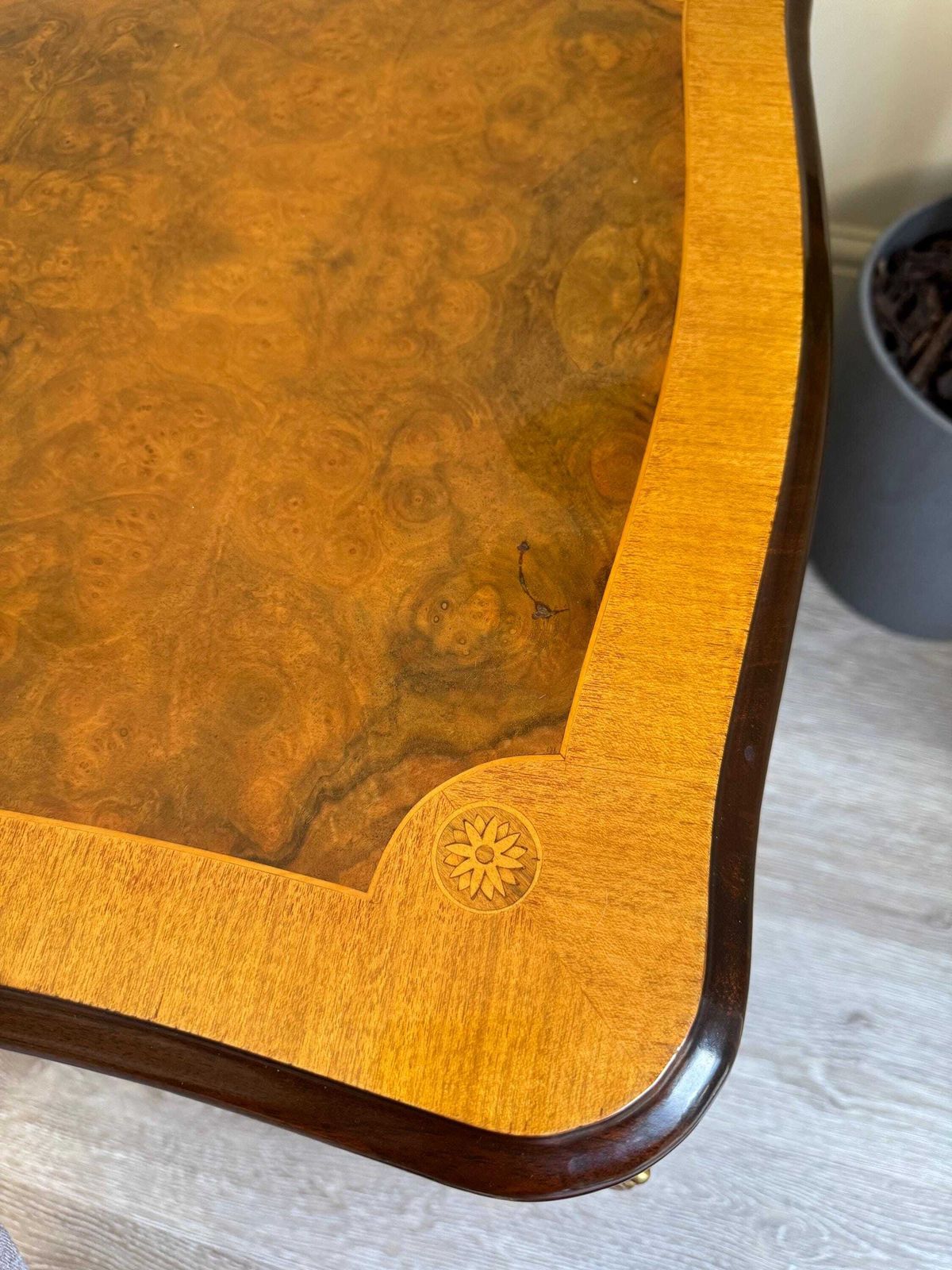 photo vinterior Vintage French Louis XV Style Marquetry Gilt Low Coffee Table