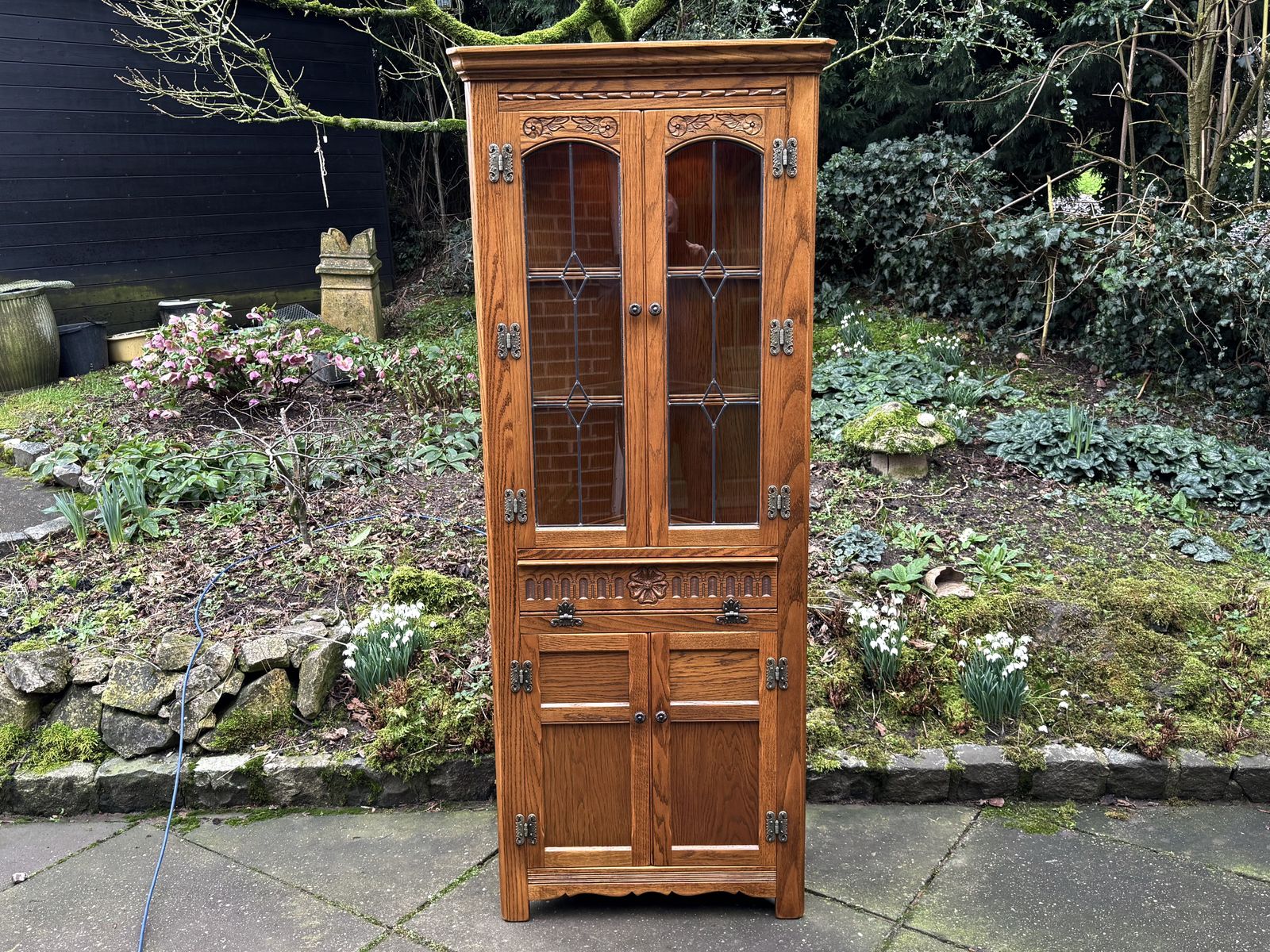 A Wood Brothers Old Charm Vintage Carved Oak Corner Display Cabinet / Cupboard / Unit