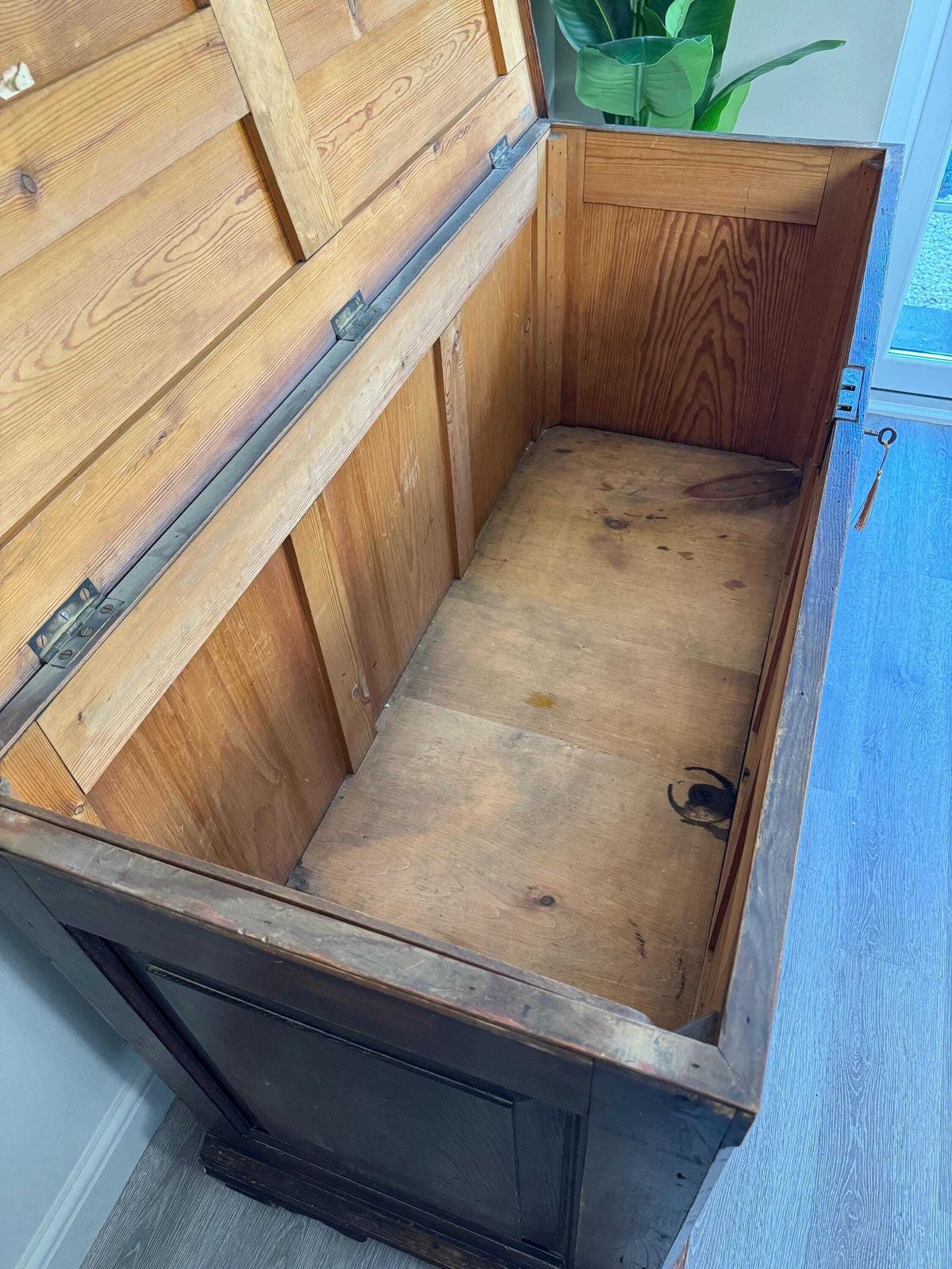 Furniture Extra Large 19th Century Antique Oak Dark Wood Blanket Box Chest Coffer With Key Rustic Farmhouse photo
