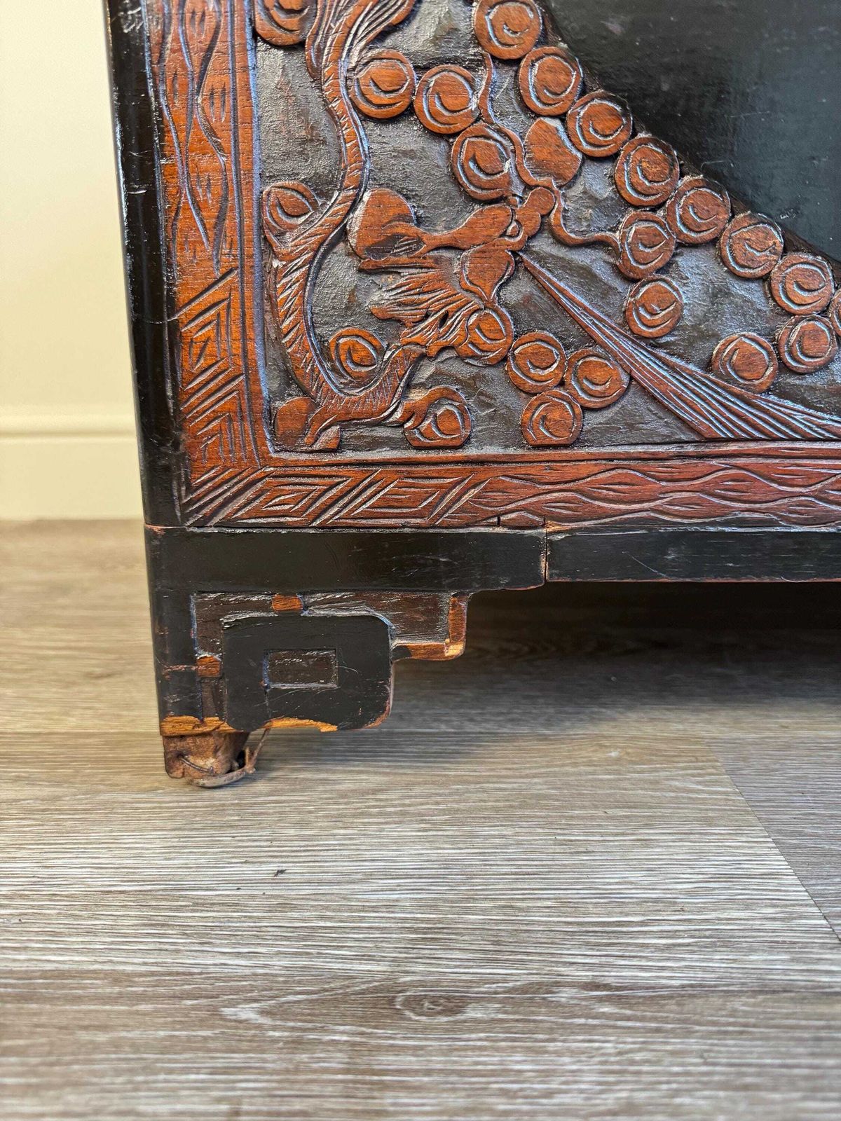 395.0 Vintage Chinese Carved Oak Dark Wood Blanket Box Chest Coffer Camphor Chest photo