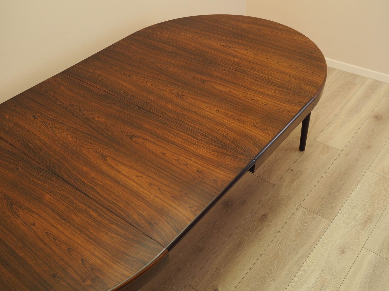 photo vinterior Round Vintage Table  Danish Design 1960s Designer Harry østergaard  Manufacturer Randers Møbelfabrik