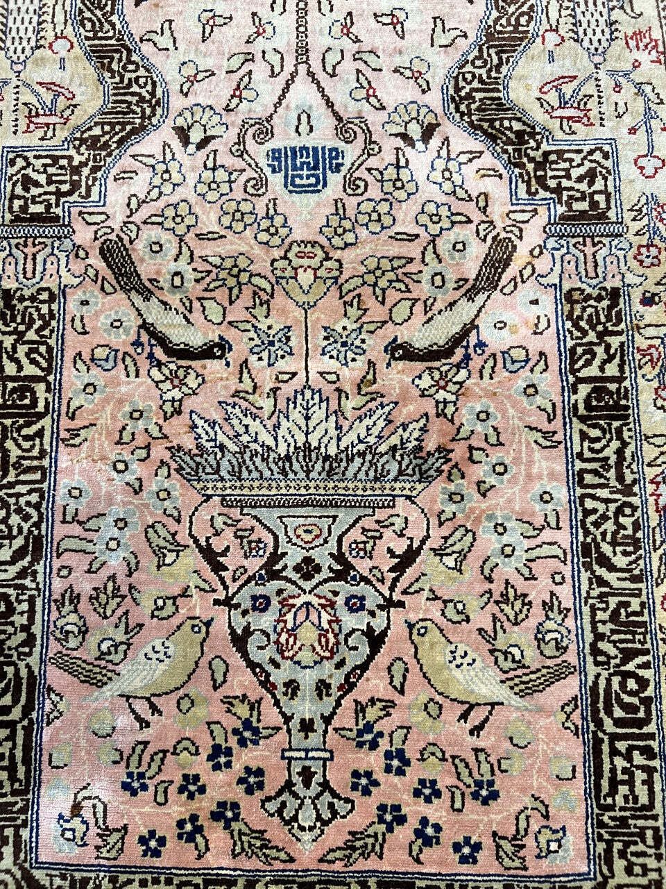 Vintage Light Pink Kaisary Silk Rug, 111 × 73 Cm (Circa 1940s) photo vinterior