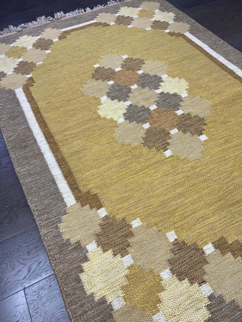 Vintage Swedish Kilim Rug, 195 × 136 Cm (Circa 1950s–1960s) photo vinterior