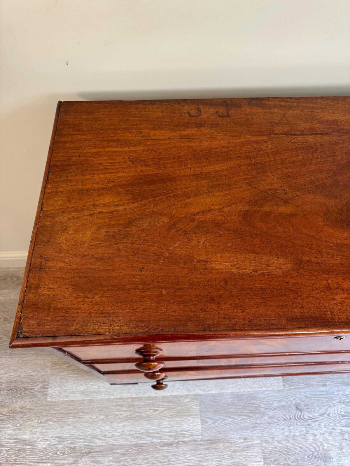 895.0 Antique Georgian Flame Mahogany Solid Wood Chest Of Drawers 3 Drawer Dresser photo